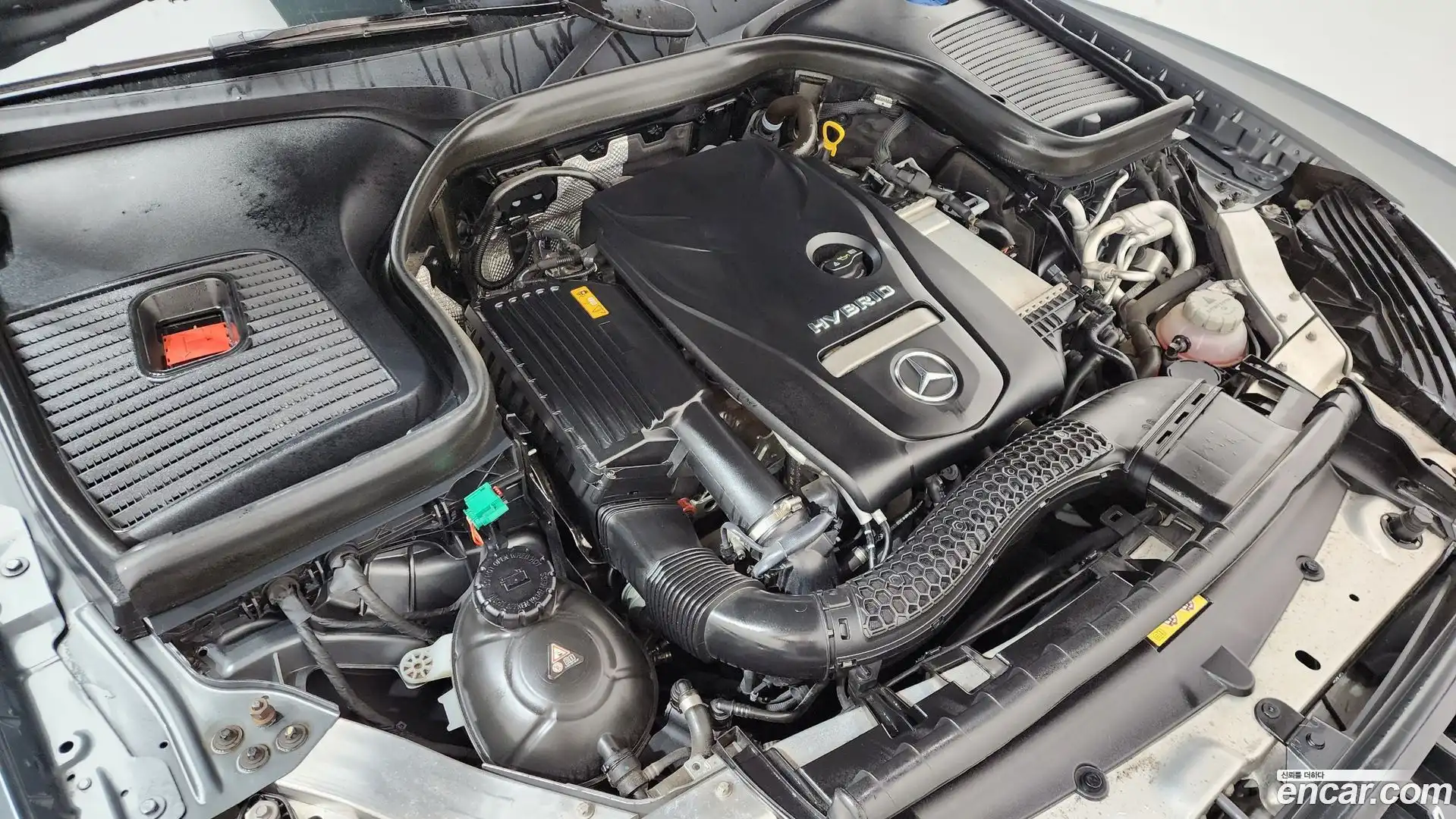 GLC-Class Mercedes-Benz 2018.6-OUTER-006