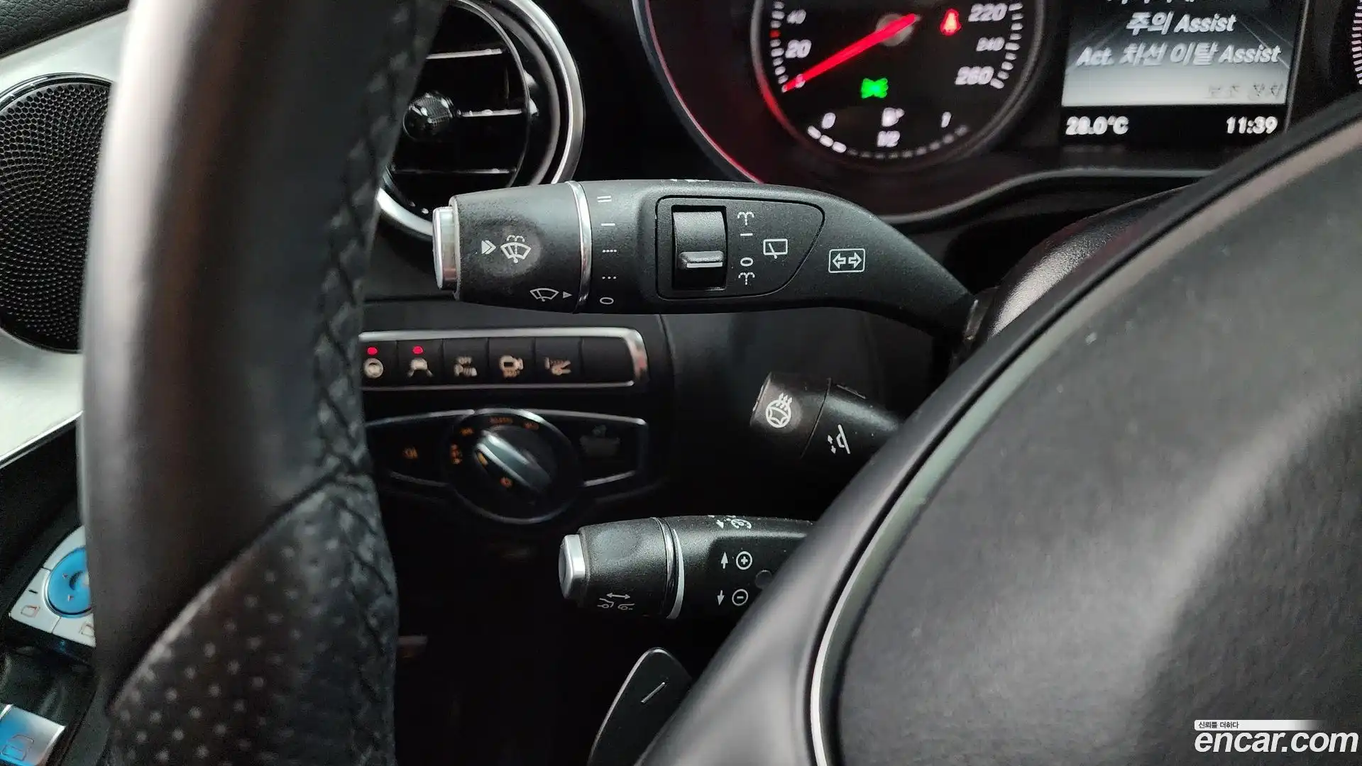 GLC-Class Mercedes-Benz 2018.6-OPTION-019