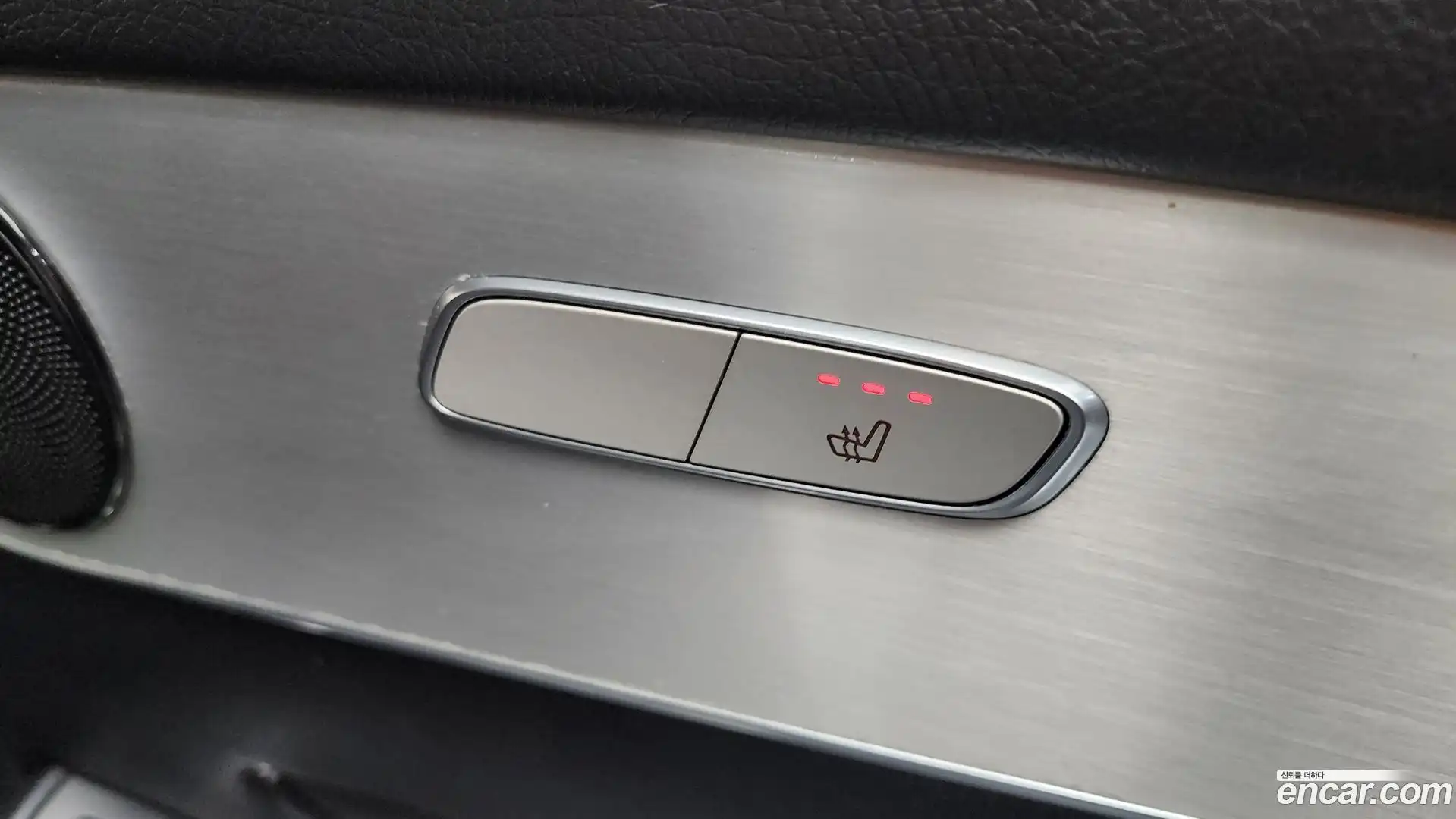GLC-Class Mercedes-Benz 2018.6-OPTION-023