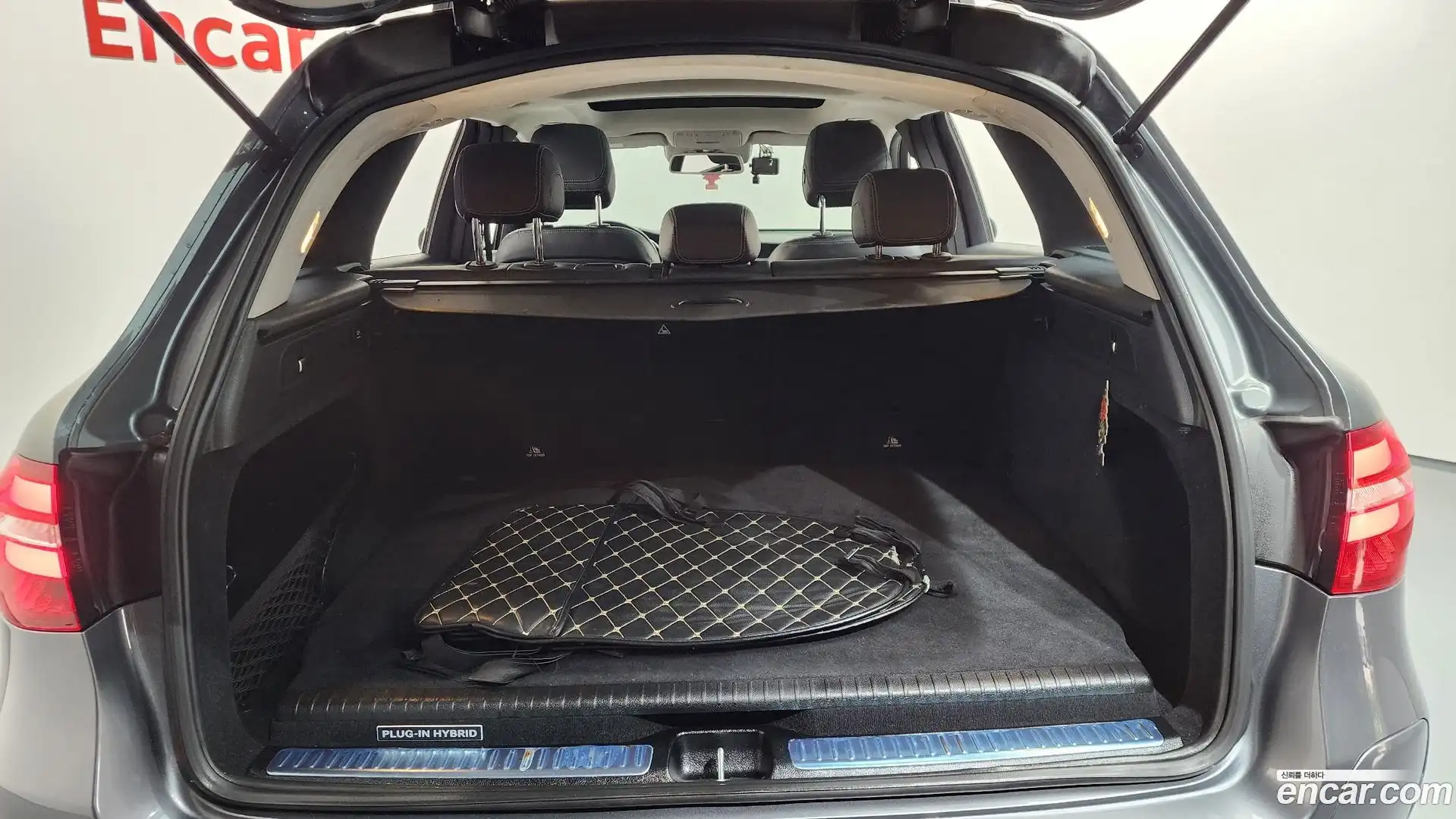 GLC-Class Mercedes-Benz 2018.6-OPTION-024