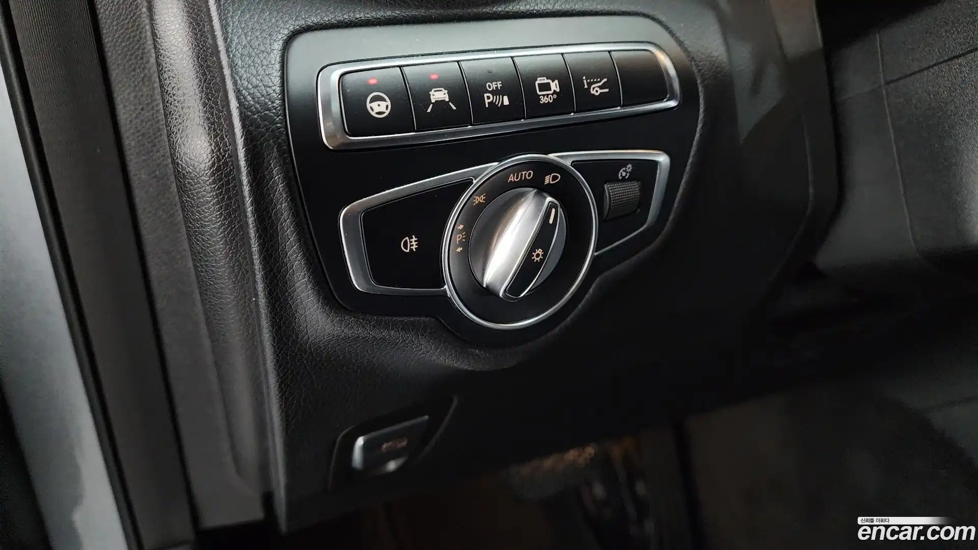 GLC-Class Mercedes-Benz 2018.6-OPTION-042