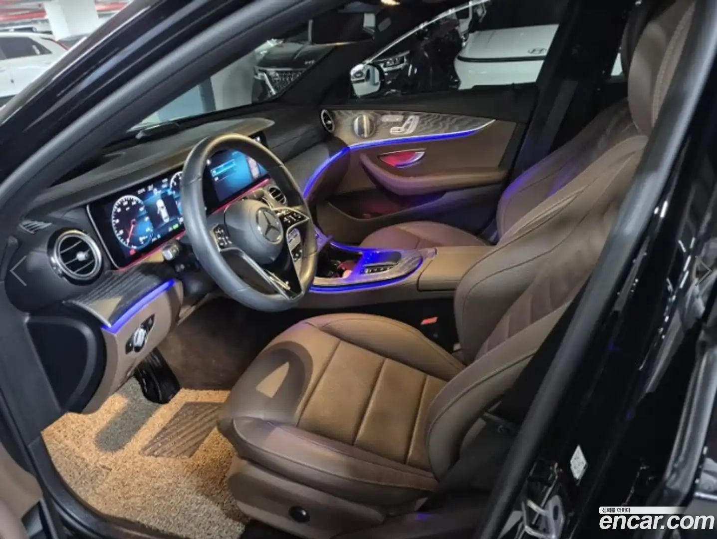 E-Class Mercedes-Benz 2023.8-INNER-010