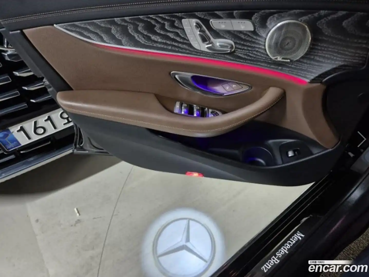 E-Class Mercedes-Benz 2023.8-OPTION-015