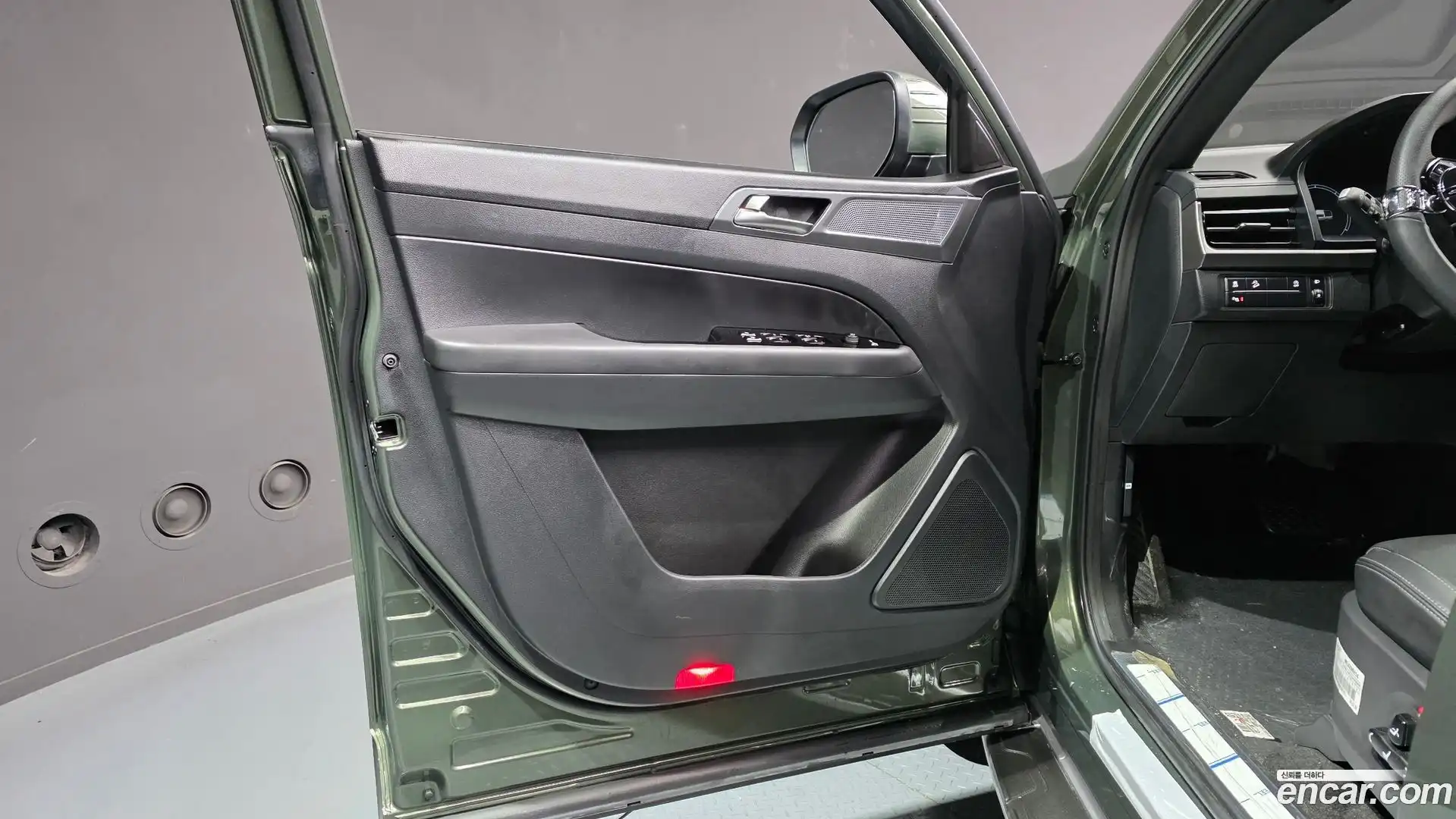 Rexton KG Mobility 2024.9-INNER-034
