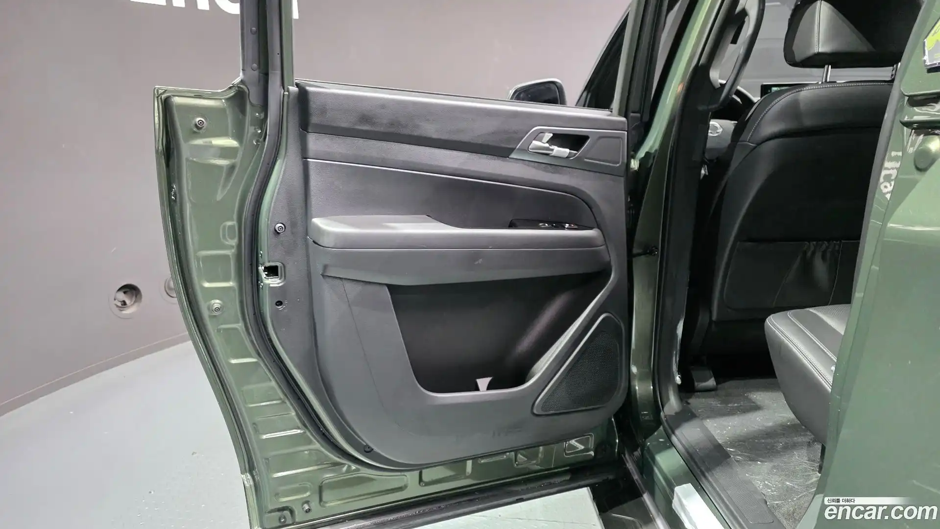 Rexton KG Mobility 2024.9-INNER-035
