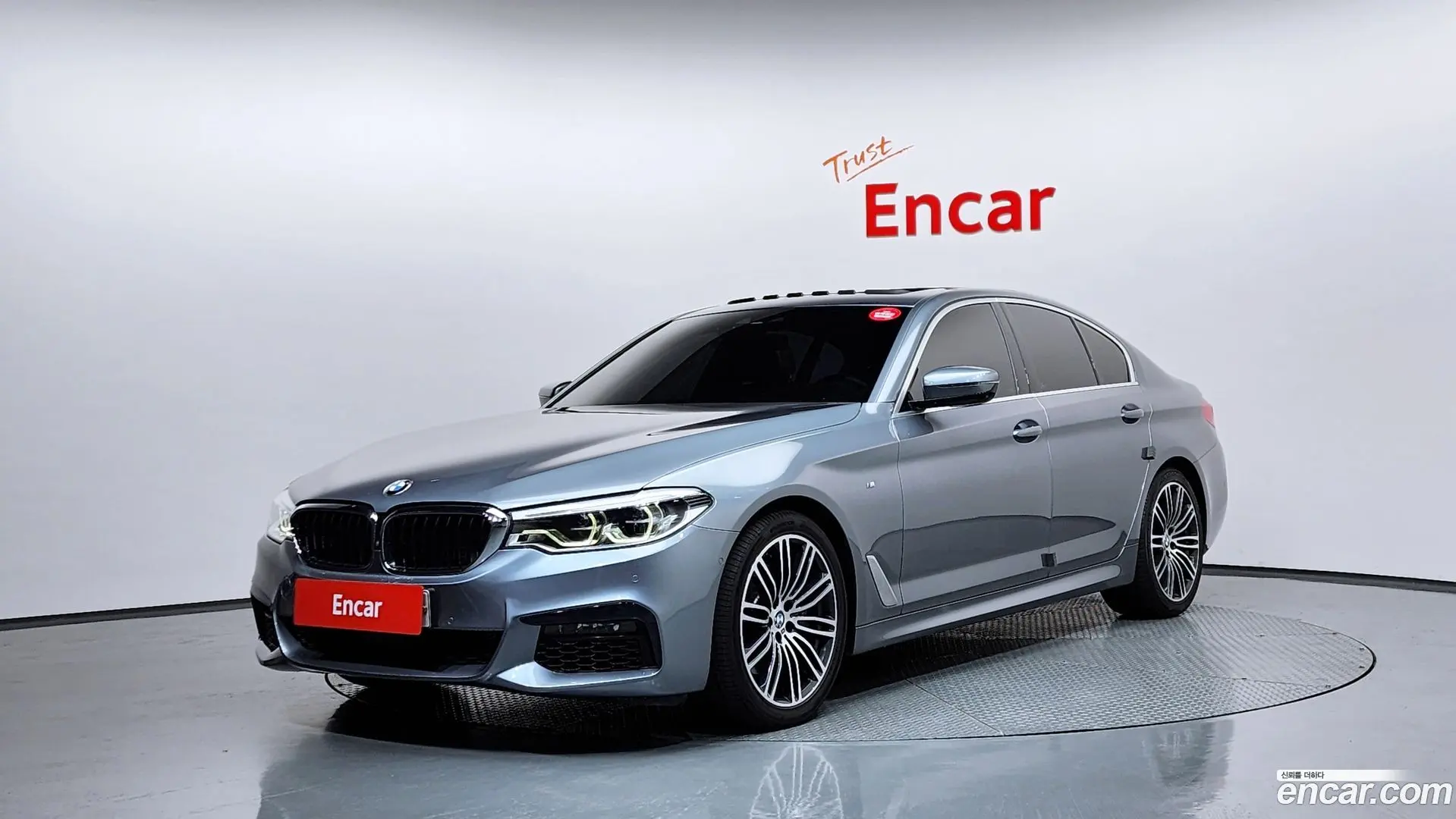 Main__Slider__Photo:5-Series BMW 2019.7-0