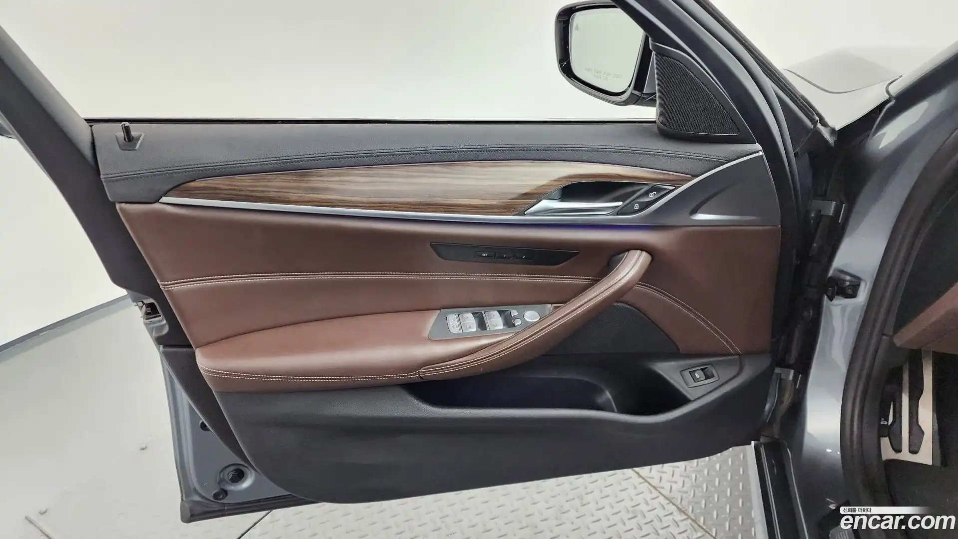 5-Series BMW 2019.7-INNER-034
