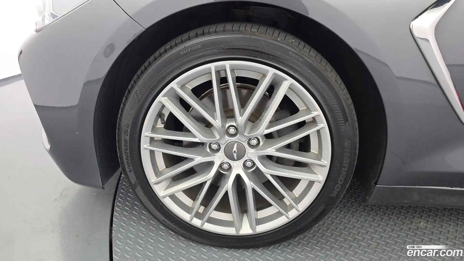 G70 Genesis 2020.9-OUTER-005