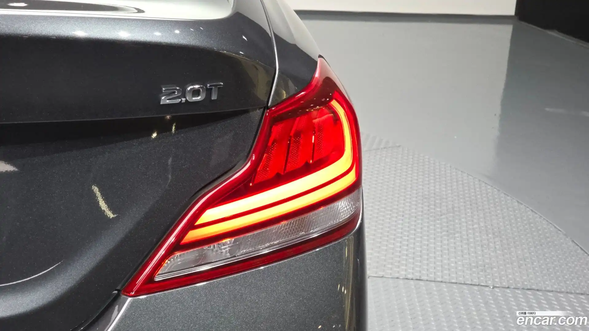 G70 Genesis 2020.9-OUTER-033