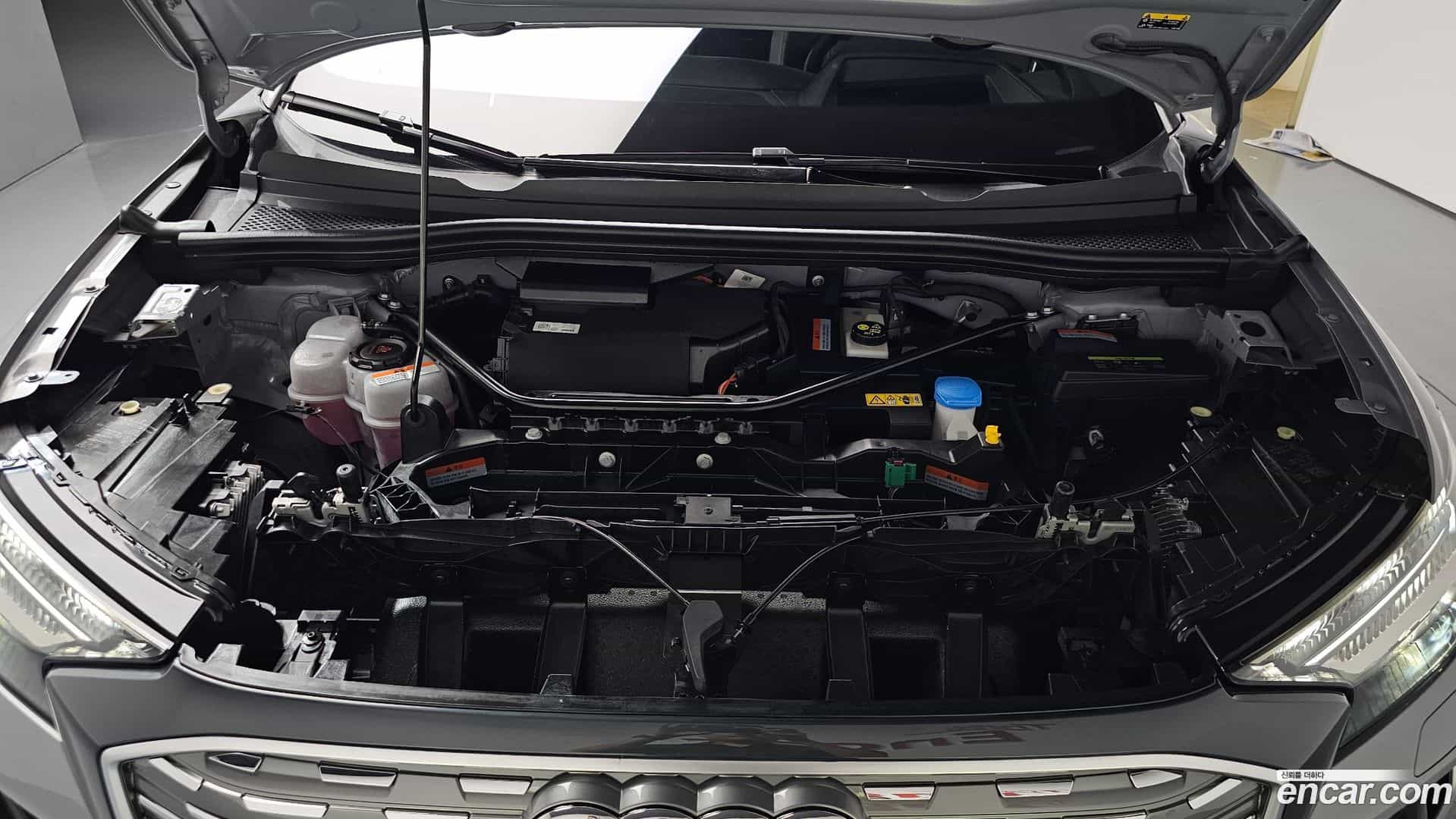 Q4 e-tron Audi 2023.11-OUTER-006