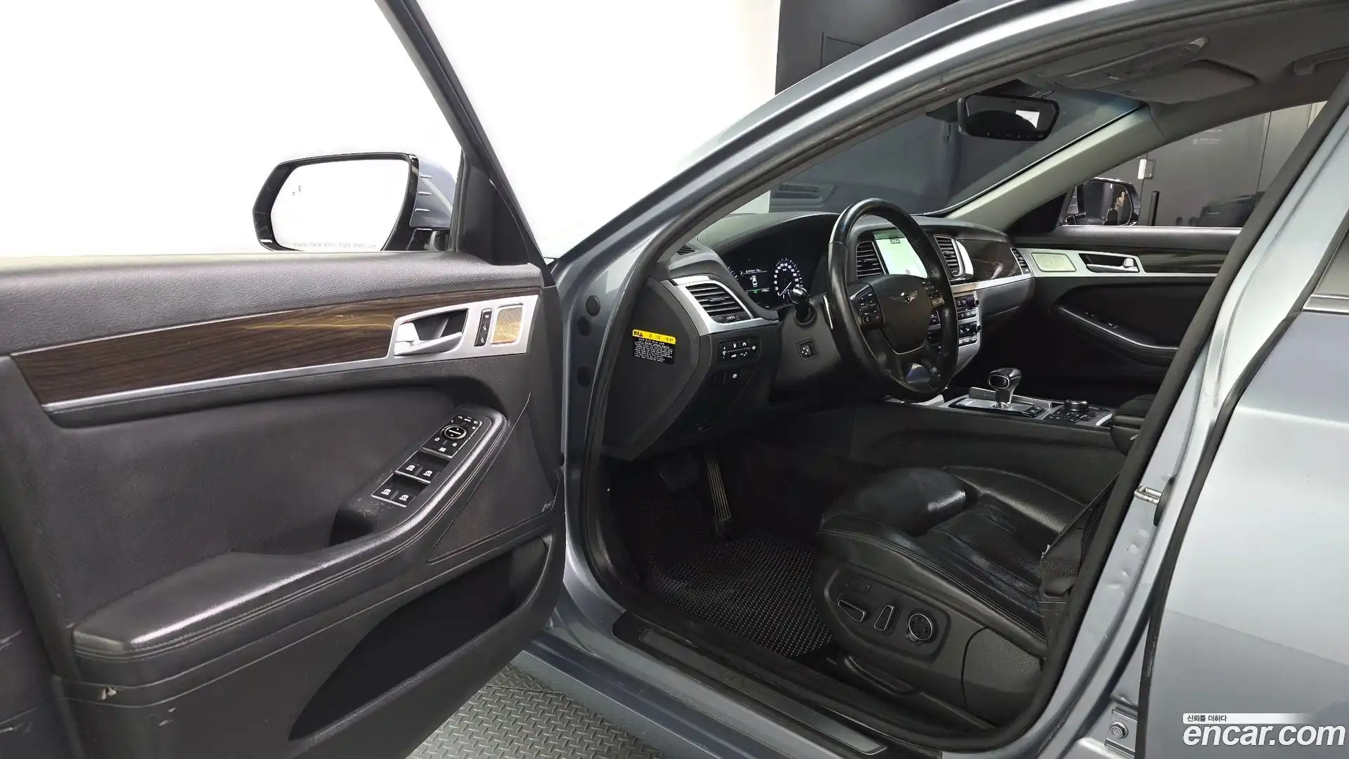 G80 Genesis 2016.8-INNER-010