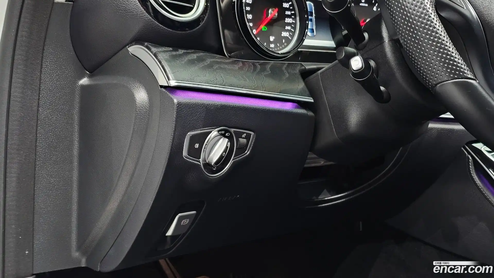 E-Class Mercedes-Benz 2016.9-OPTION-018