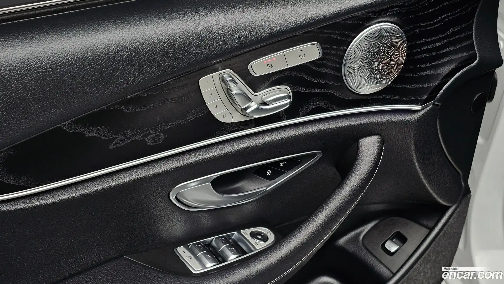 E-Class Mercedes-Benz 2016.9-OPTION-021