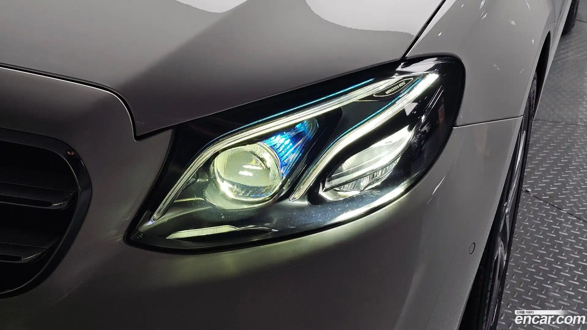 E-Class Mercedes-Benz 2016.9-OUTER-032
