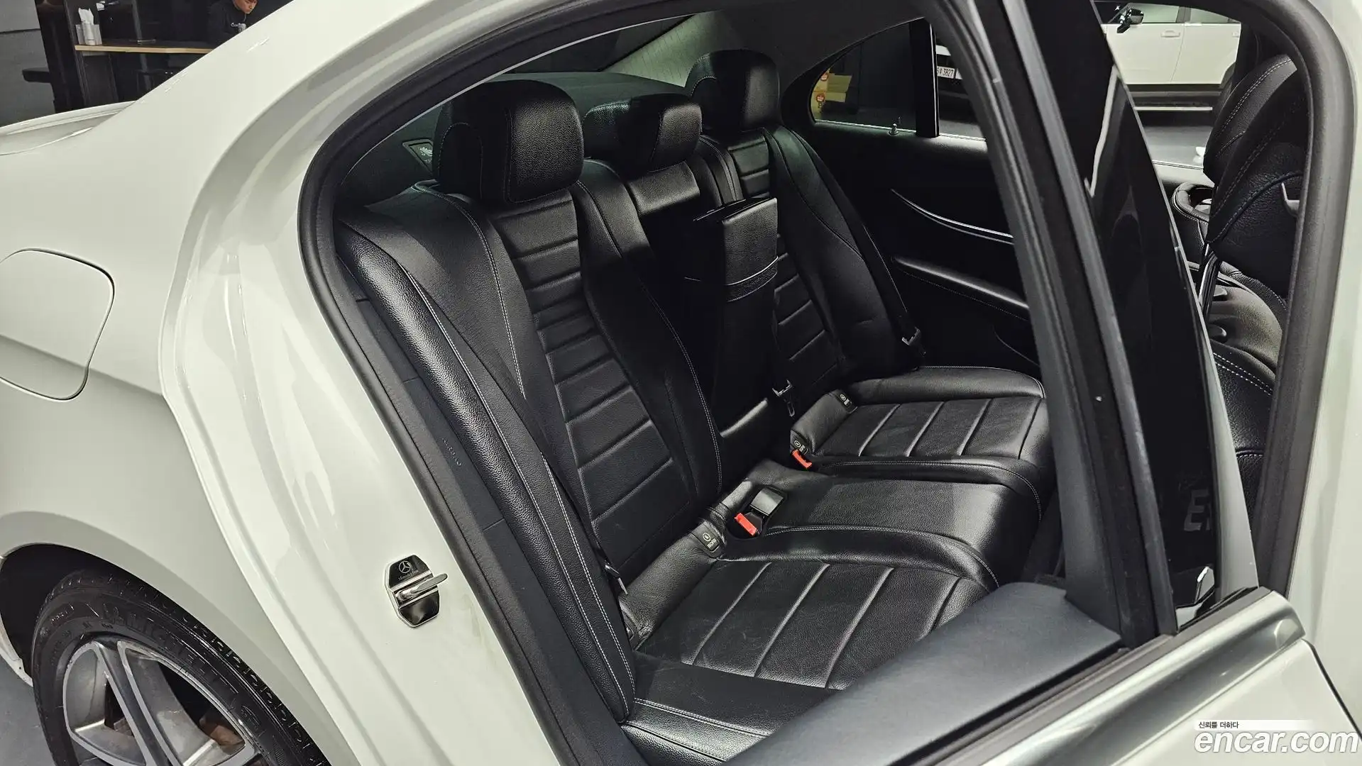E-Class Mercedes-Benz 2016.9-INNER-036