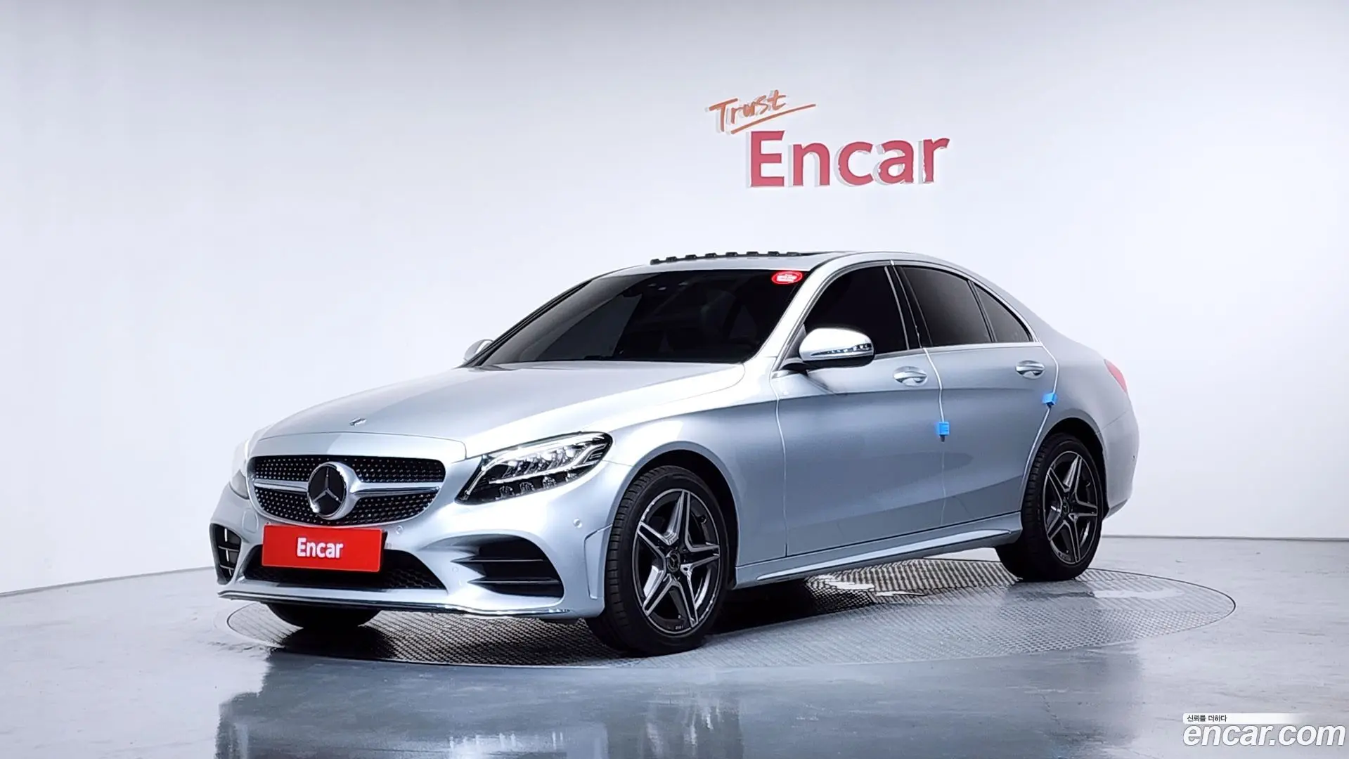 Main__Slider__Photo:C-Class Mercedes-Benz 2021.4-0