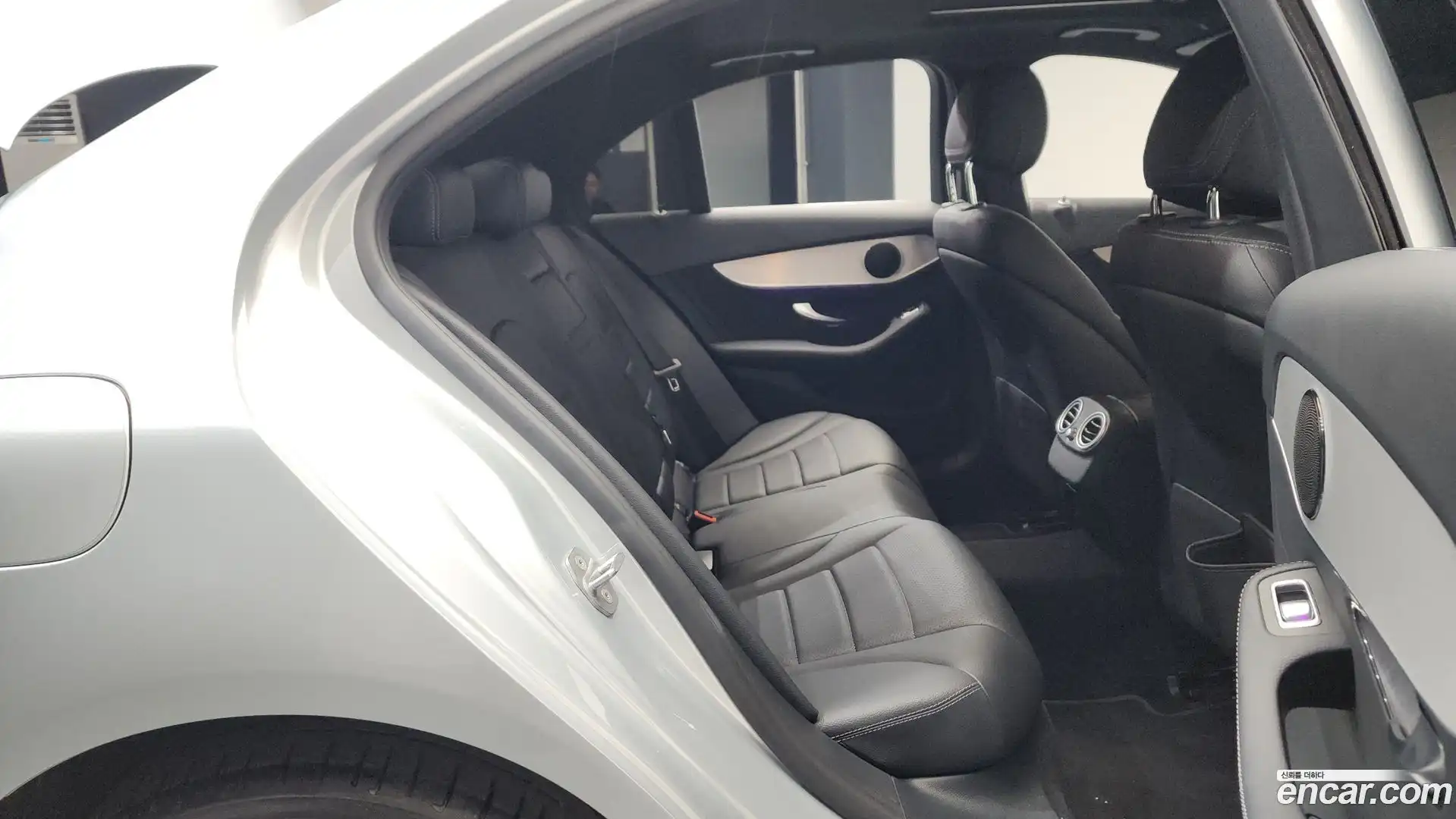 C-Class Mercedes-Benz 2021.4-OPTION-015