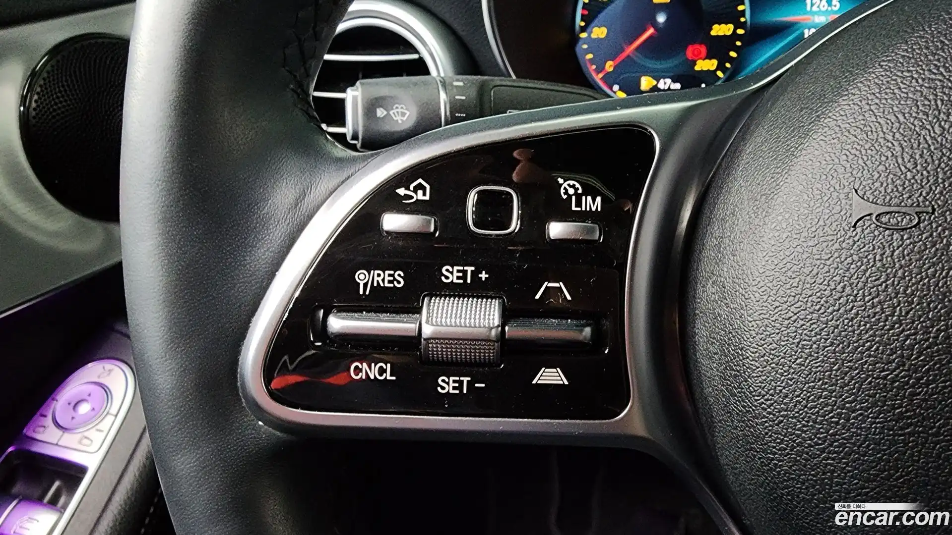 C-Class Mercedes-Benz 2021.4-OPTION-020