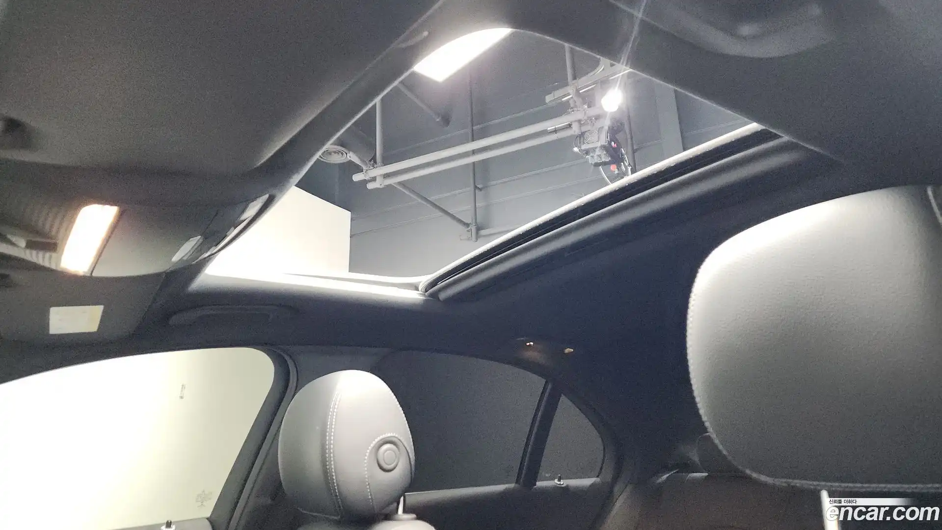 C-Class Mercedes-Benz 2021.4-OPTION-021
