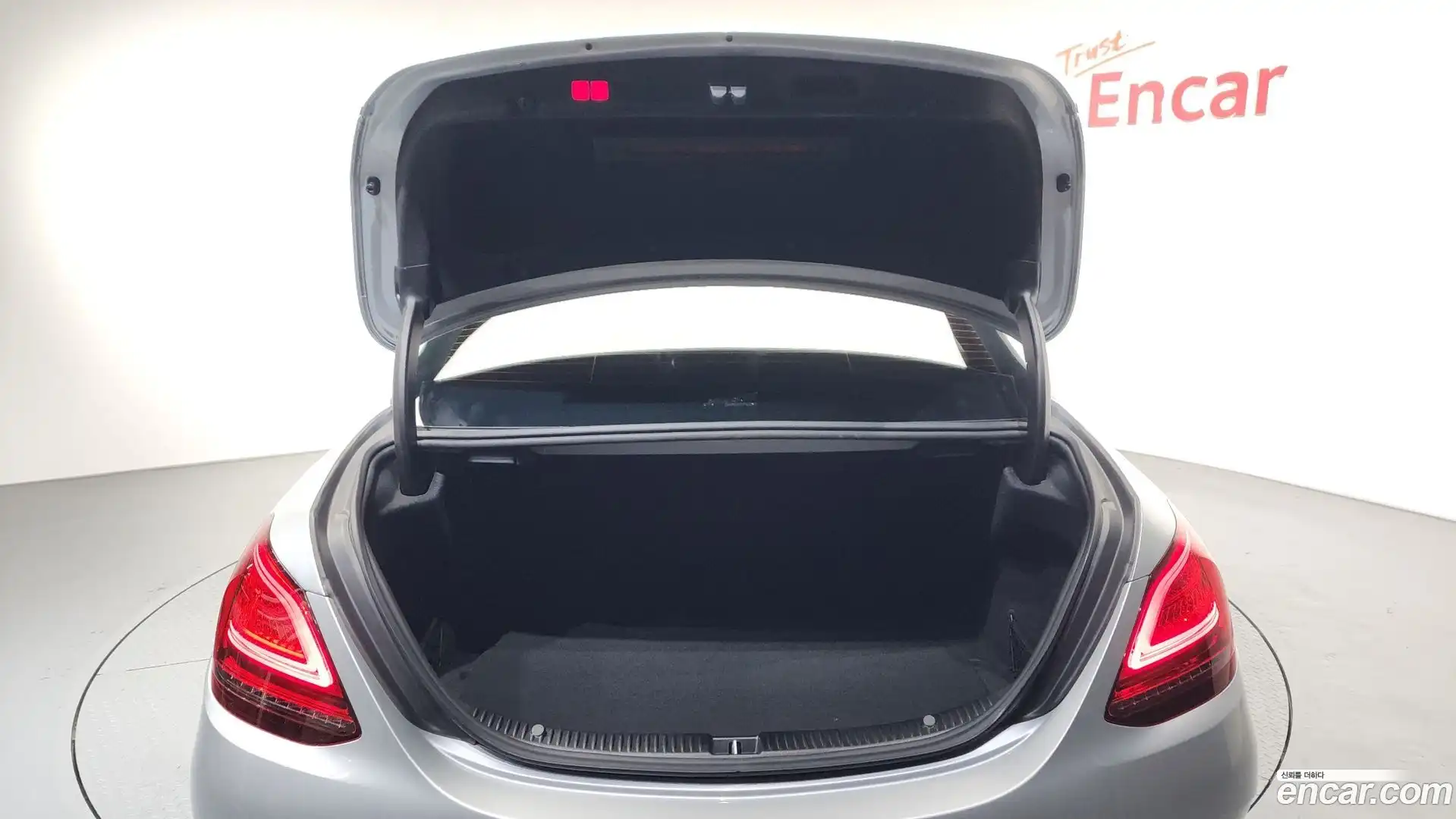 C-Class Mercedes-Benz 2021.4-OPTION-023