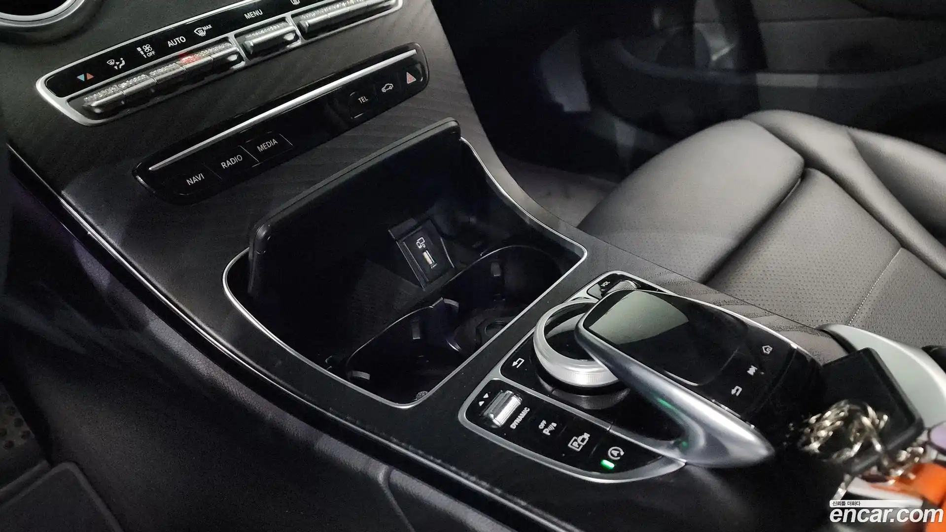 C-Class Mercedes-Benz 2021.4-OPTION-024