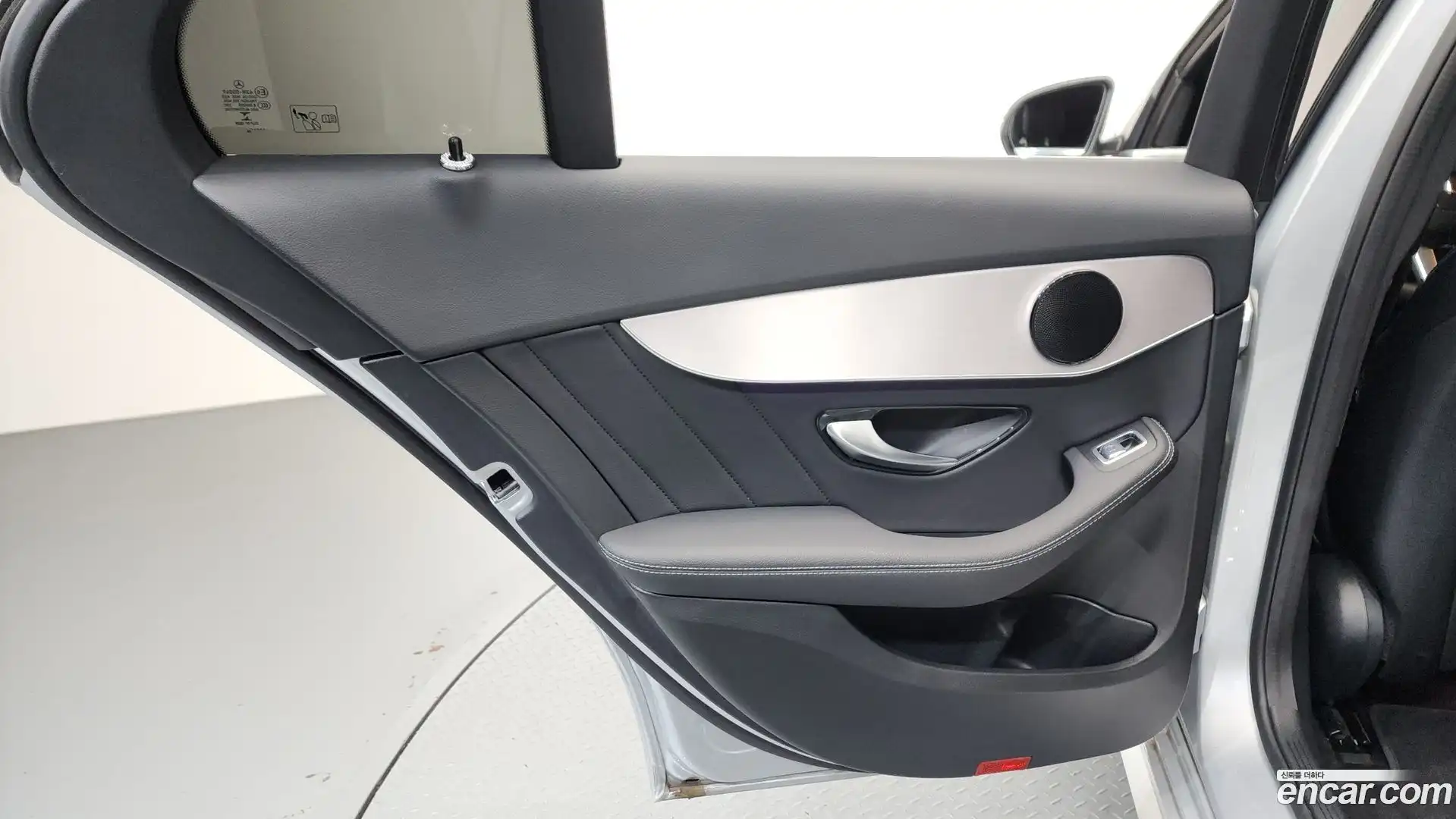 C-Class Mercedes-Benz 2021.4-INNER-035