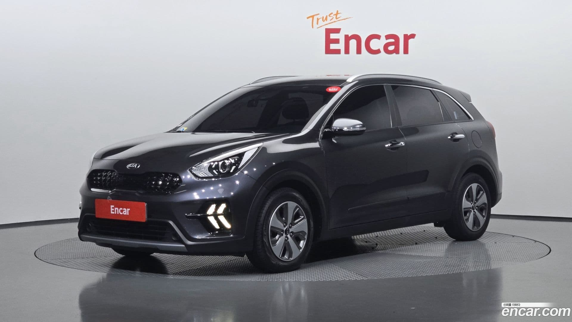 Main__Slider__Photo:Niro Kia 2020.5-0