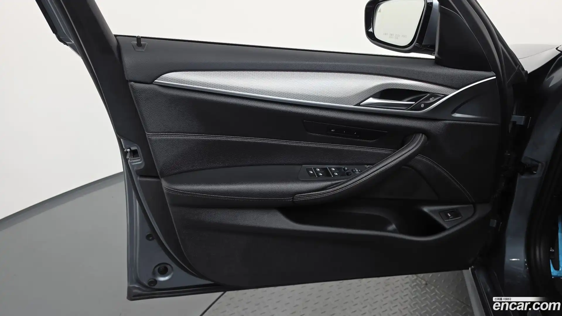 5-Series BMW 2017.11-INNER-034