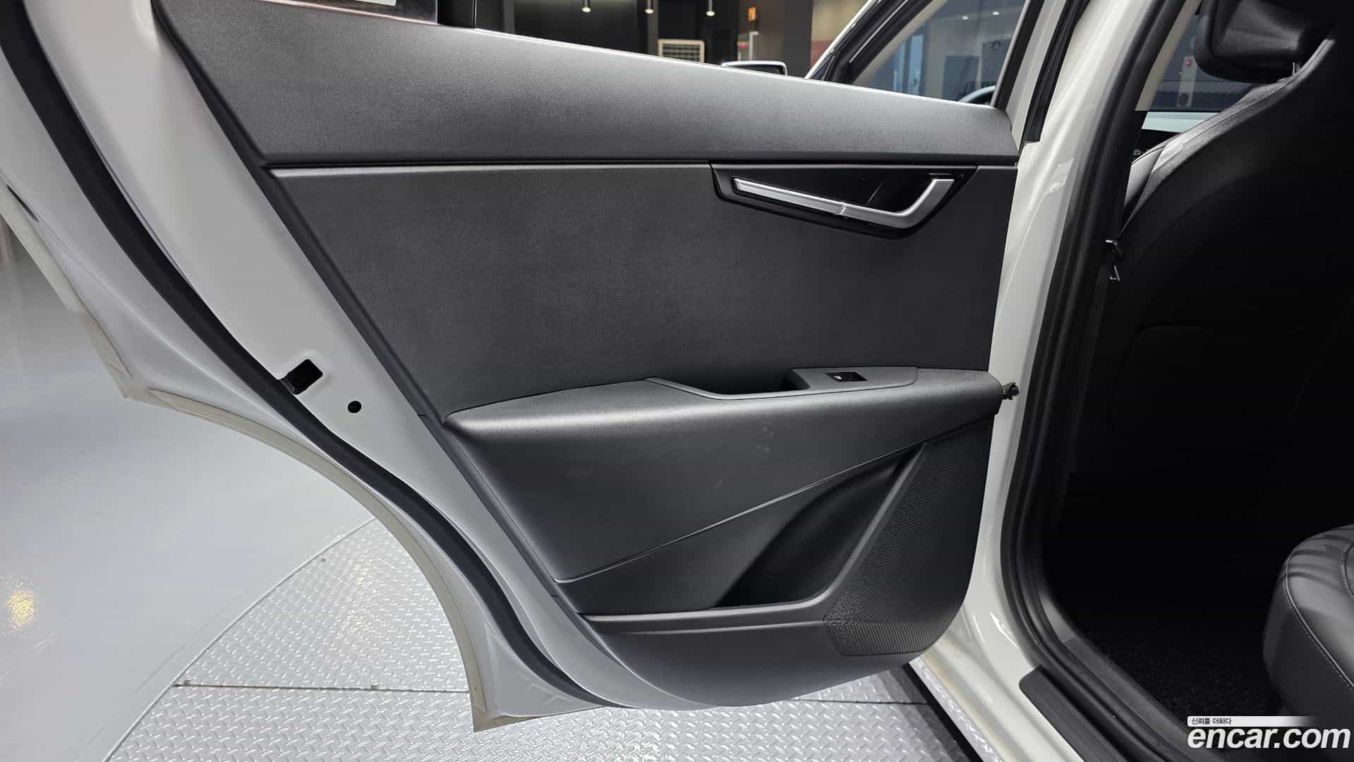 Niro Kia 2022.3-INNER-035