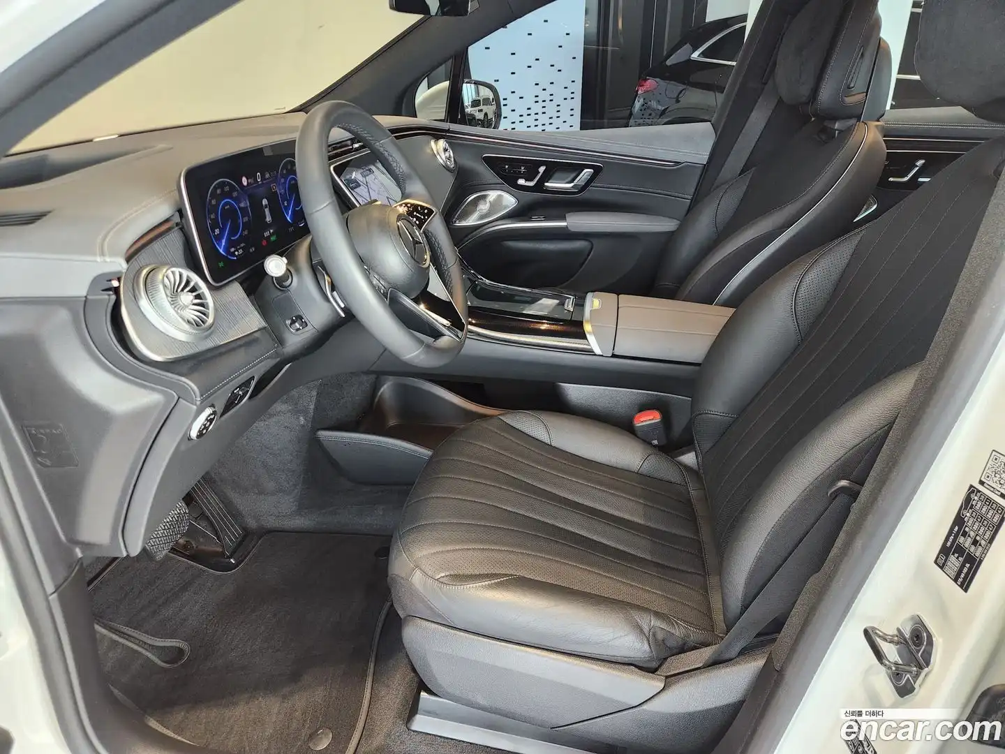 EQS Mercedes-Benz 2023.11-OPTION-023