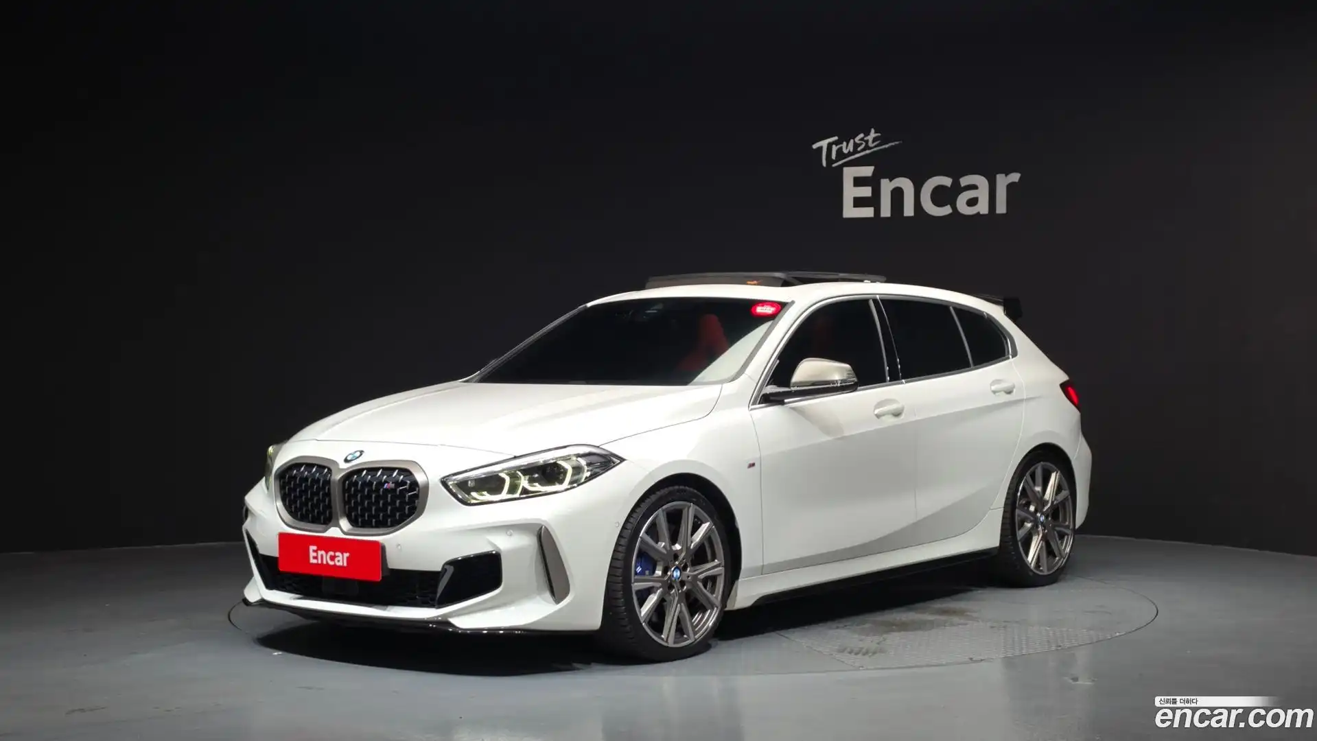 1-Series BMW 2023.8-OUTER-001