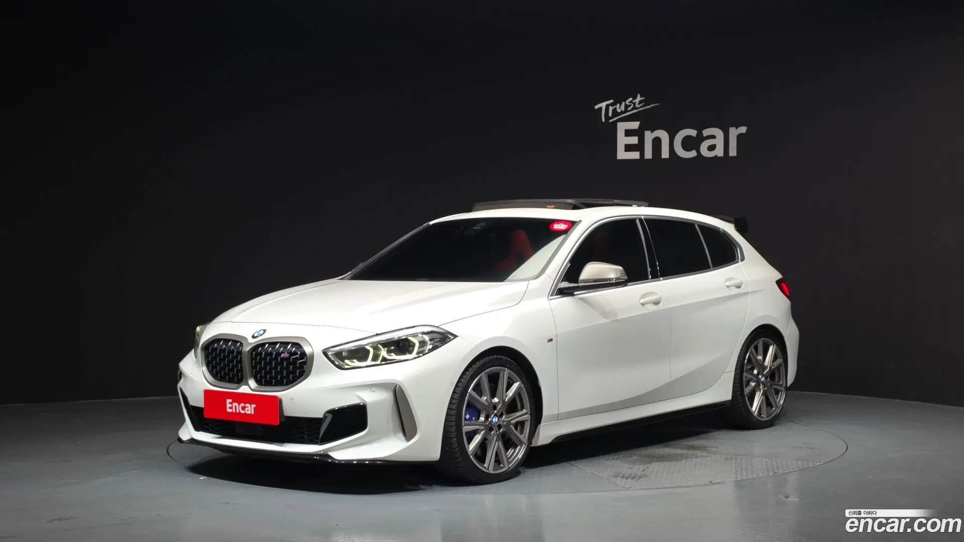 Main__Slider__Photo:1-Series BMW 2023.8-0