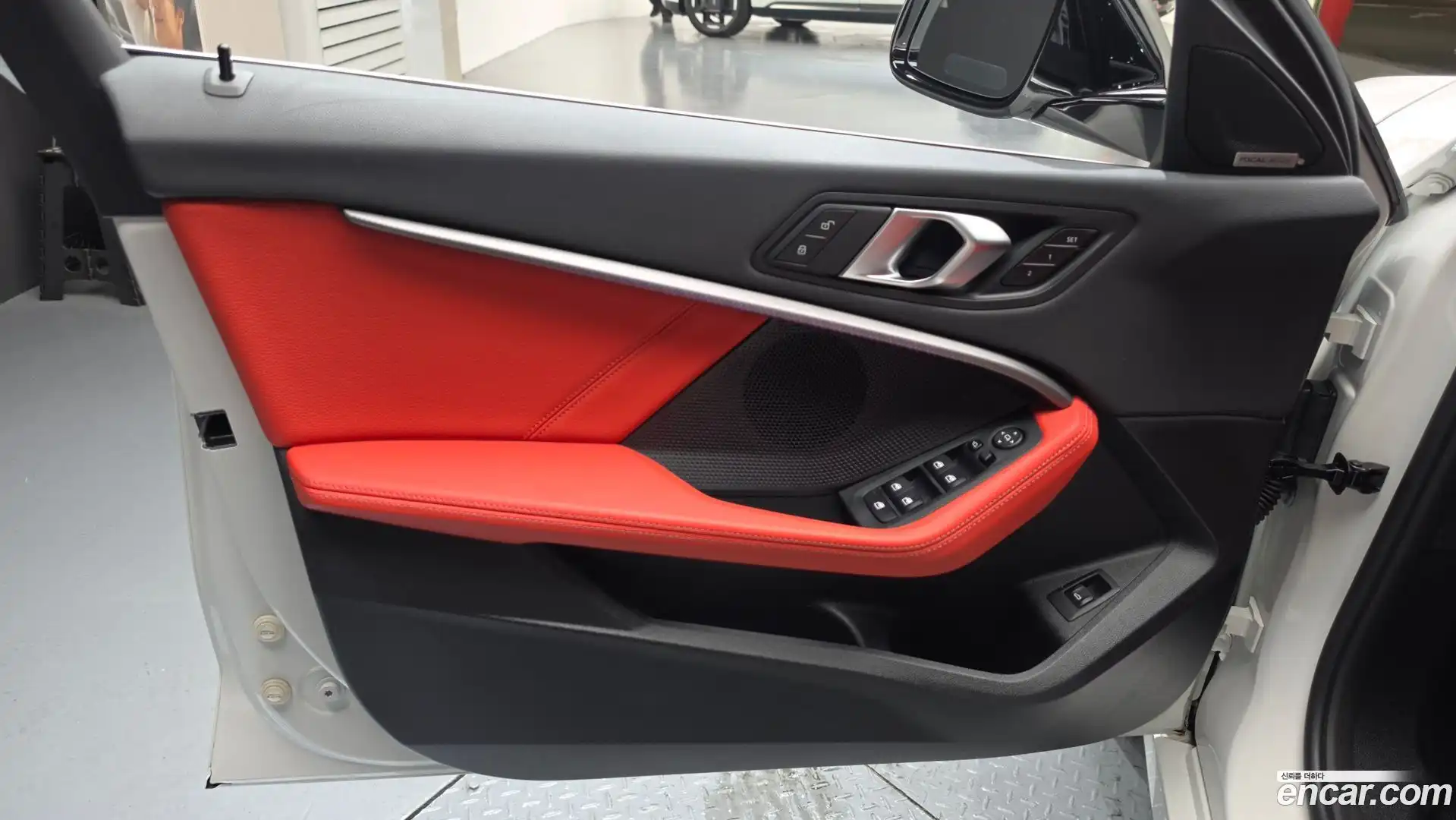 1-Series BMW 2023.8-INNER-034