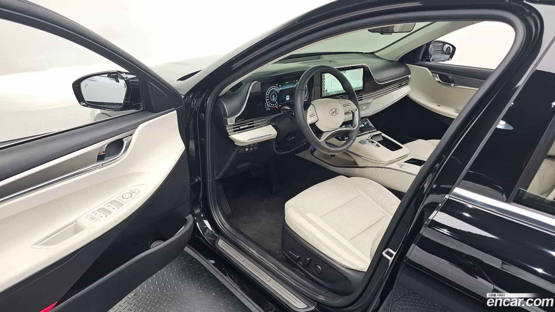 Grandeur Hyundai 2022.10-INNER-010