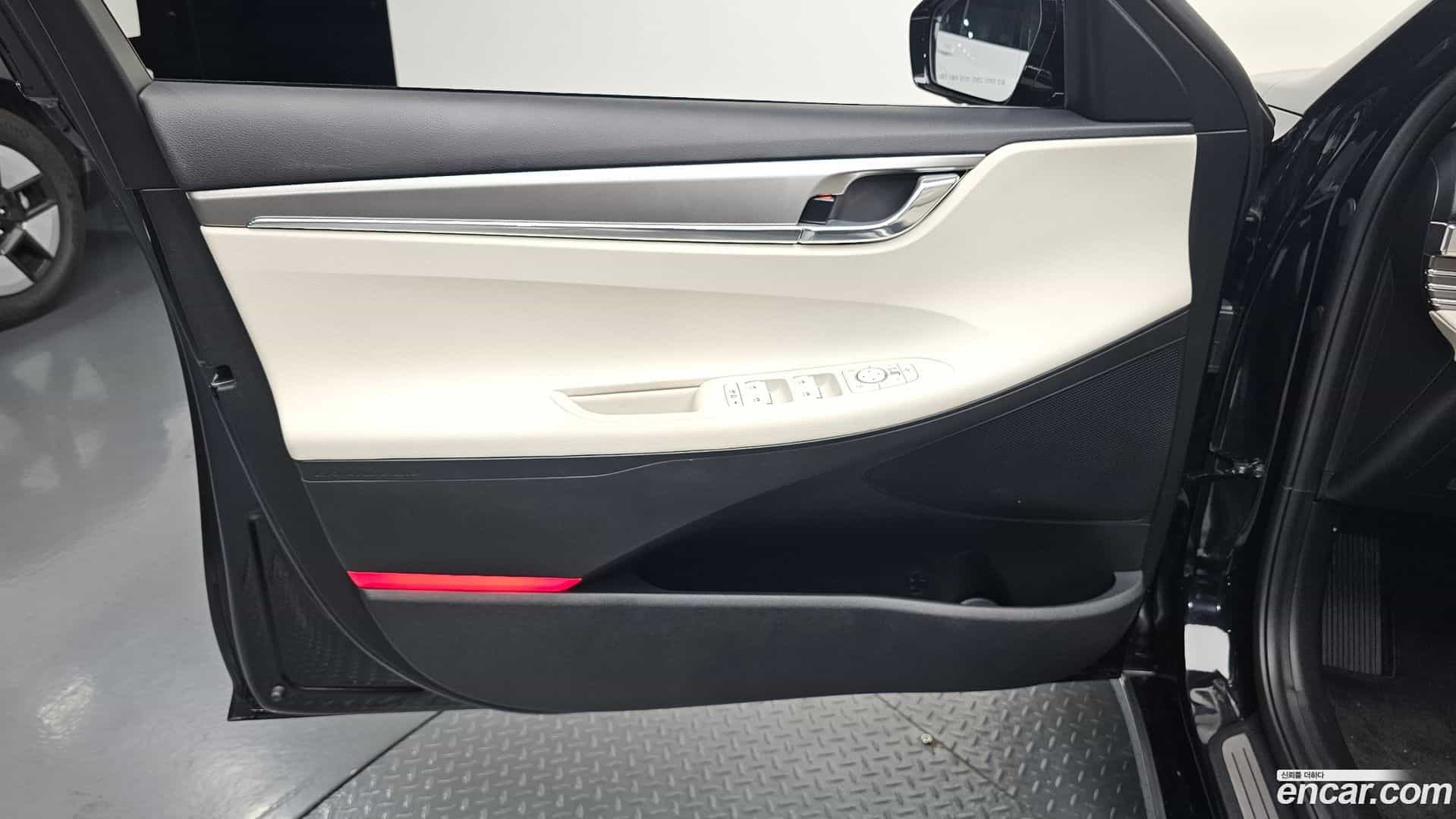 Grandeur Hyundai 2022.10-INNER-034