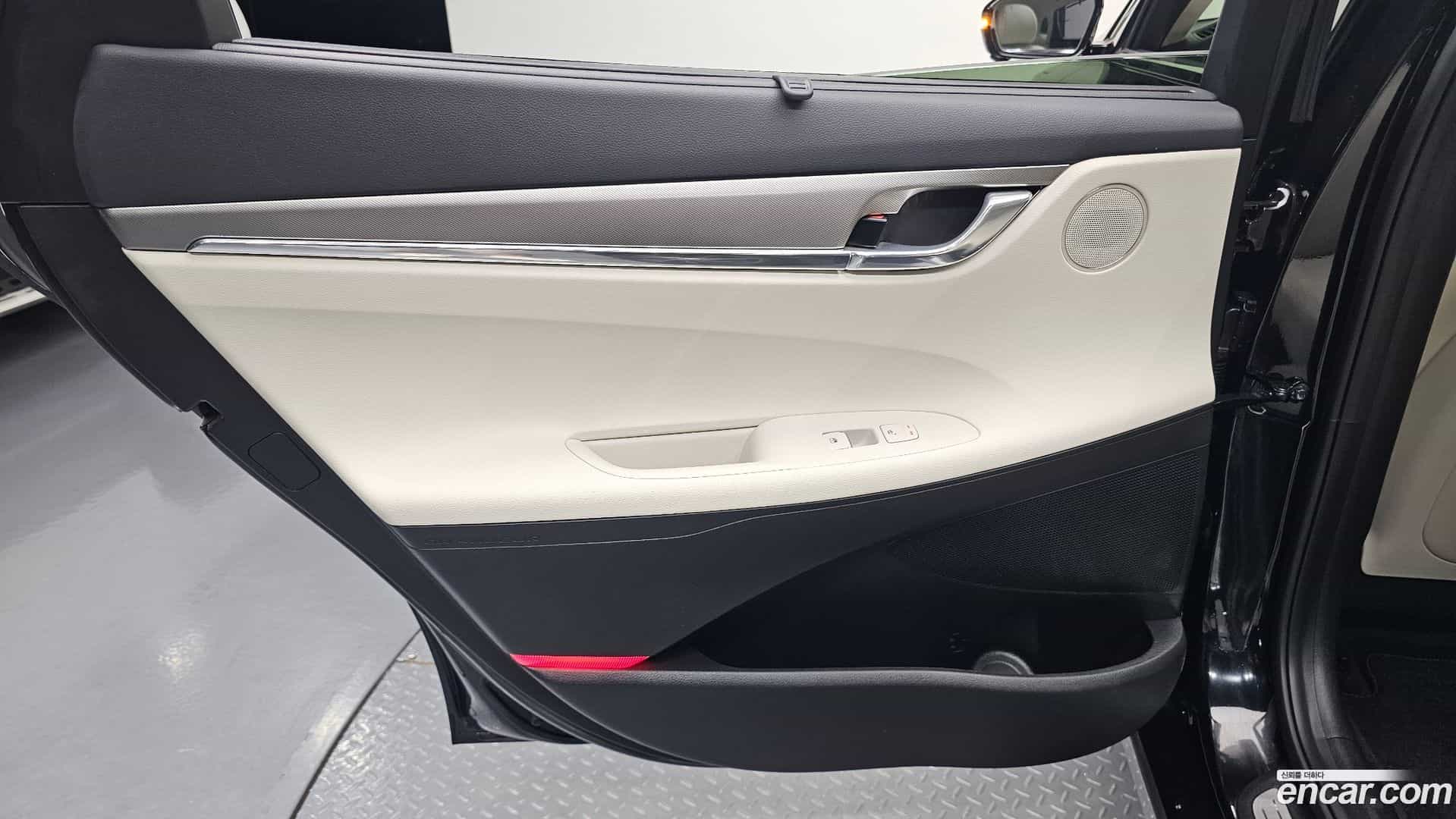 Grandeur Hyundai 2022.10-INNER-035