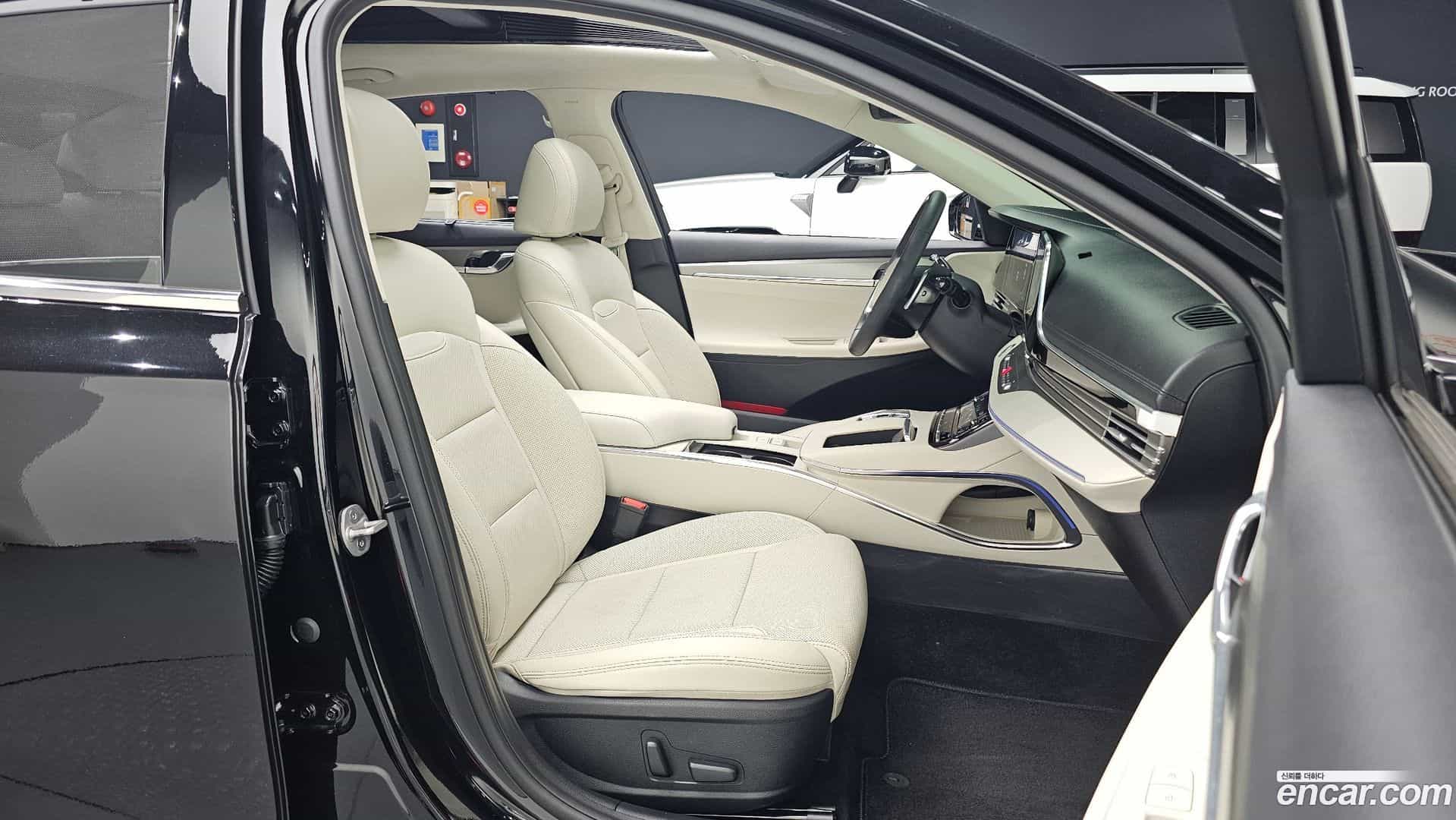 Grandeur Hyundai 2022.10-INNER-036