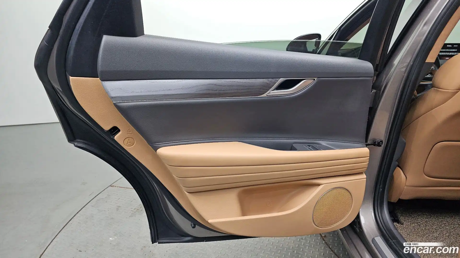 G80 Genesis 2021.5-INNER-035