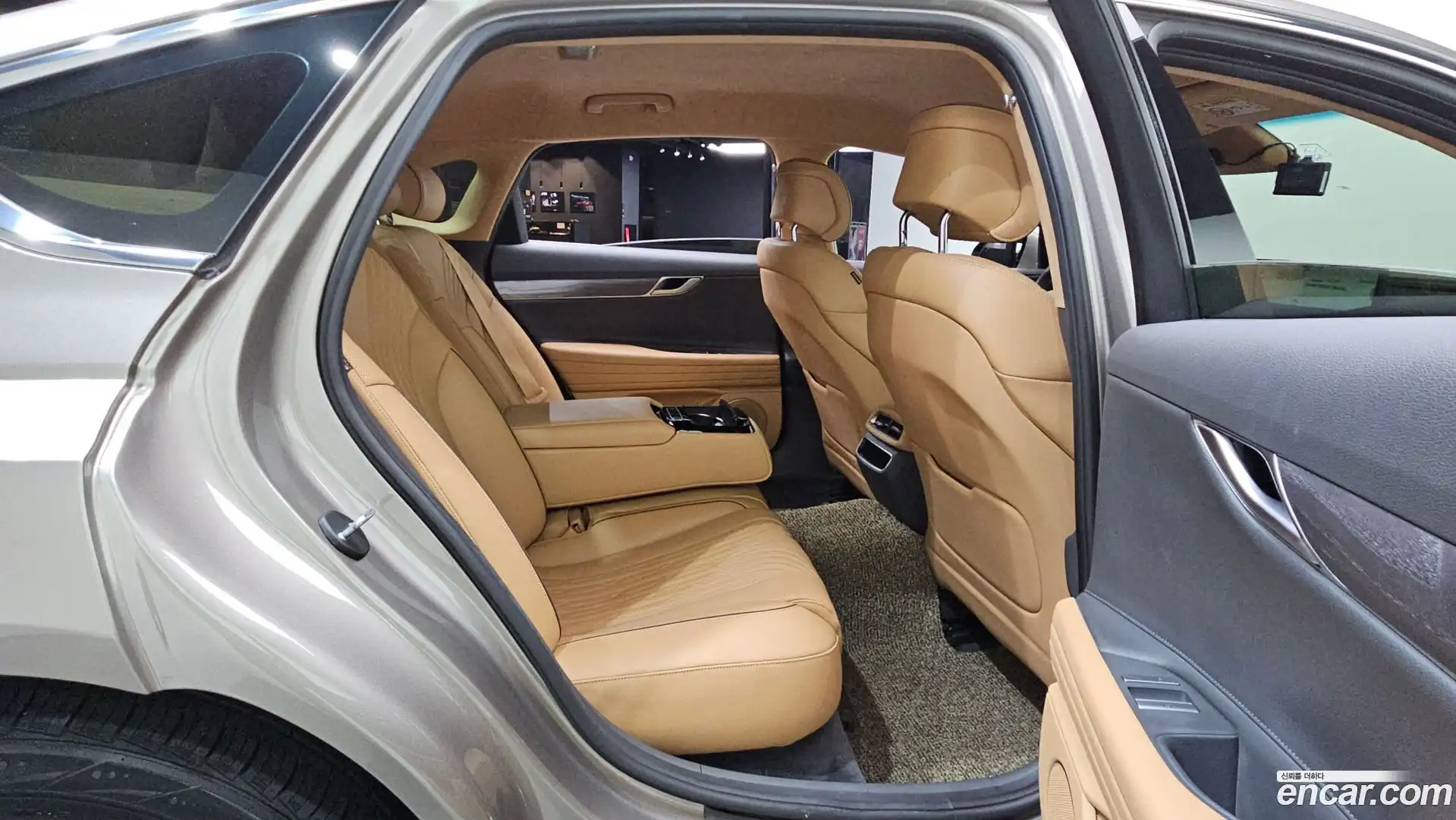 G80 Genesis 2021.5-INNER-036