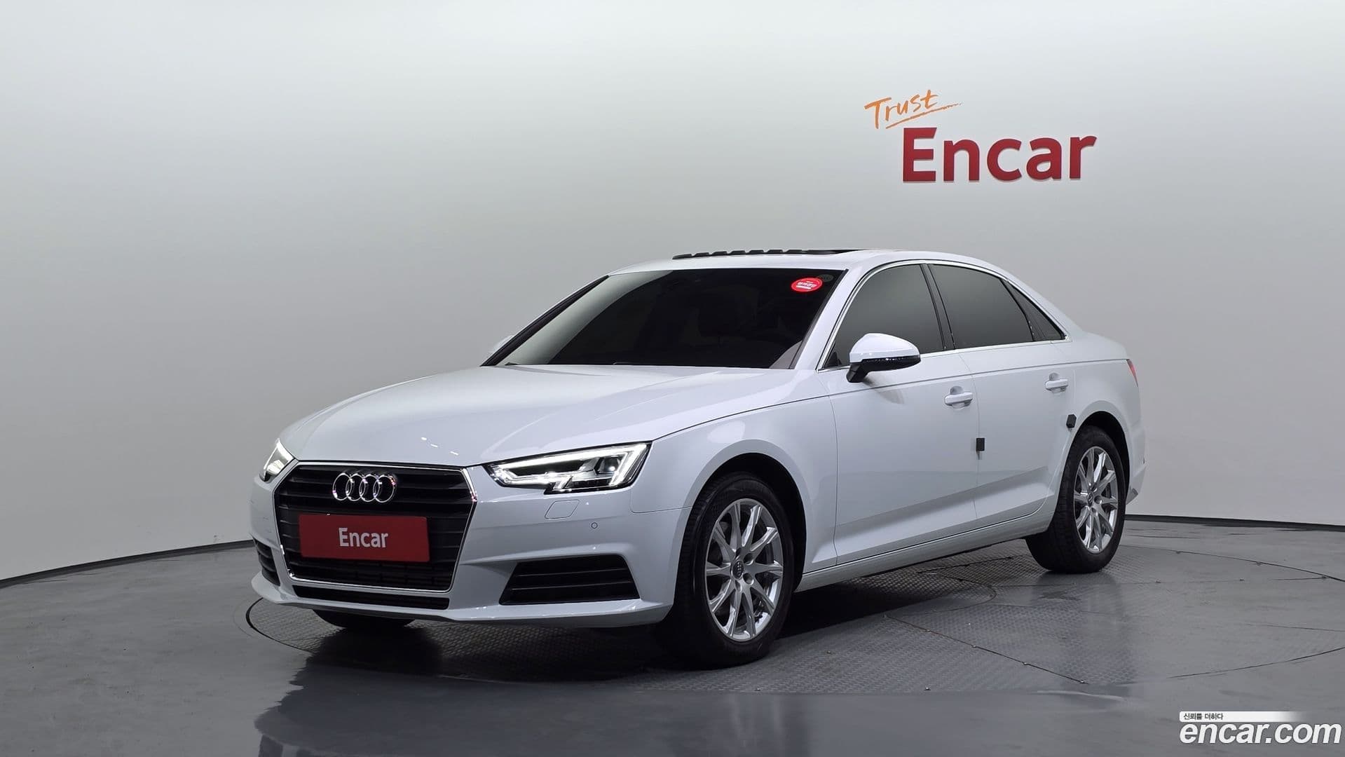 Main__Slider__Photo:A4 Audi 2019.11-0