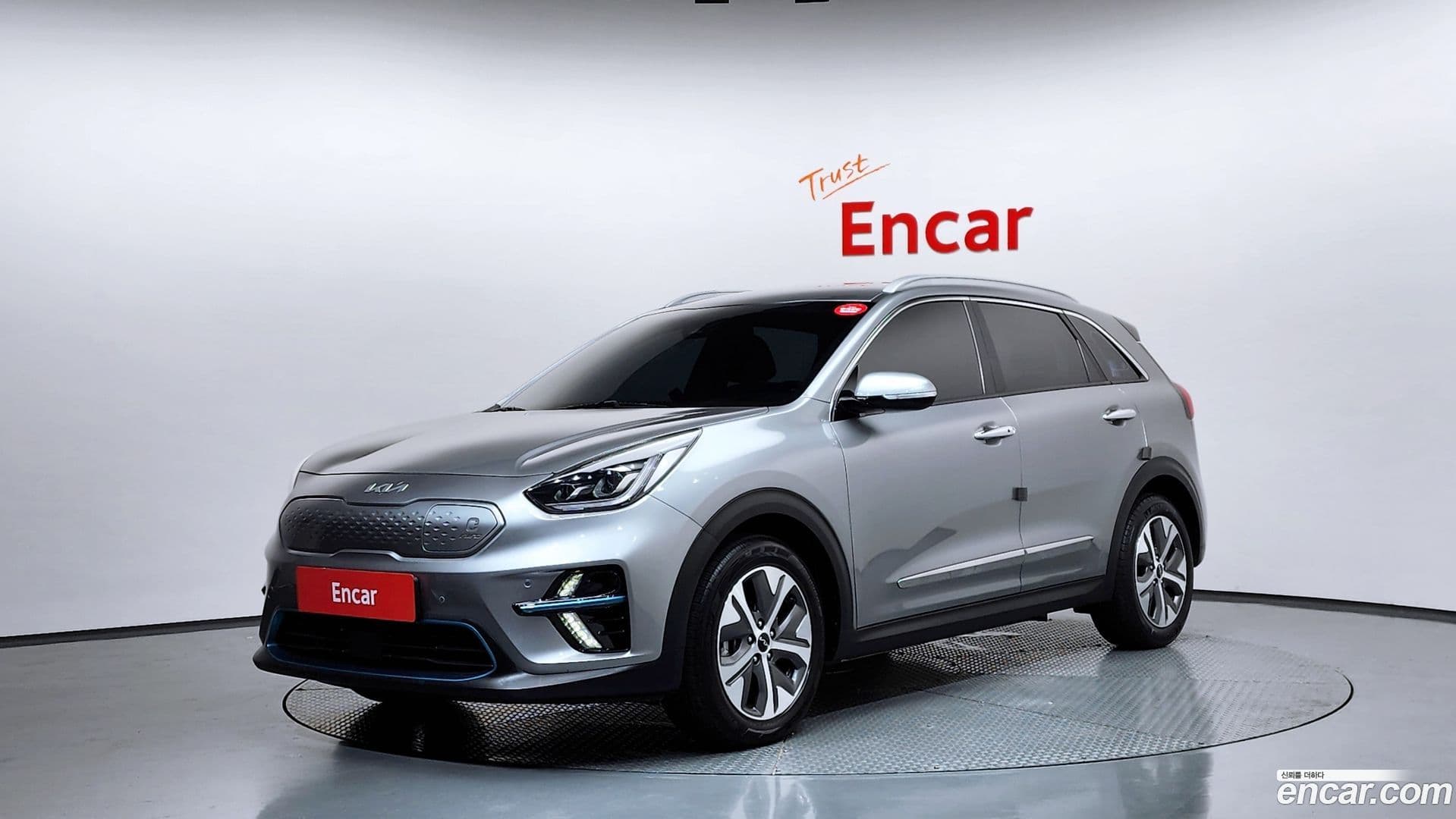 Main__Slider__Photo:Niro Kia 2021.8-0