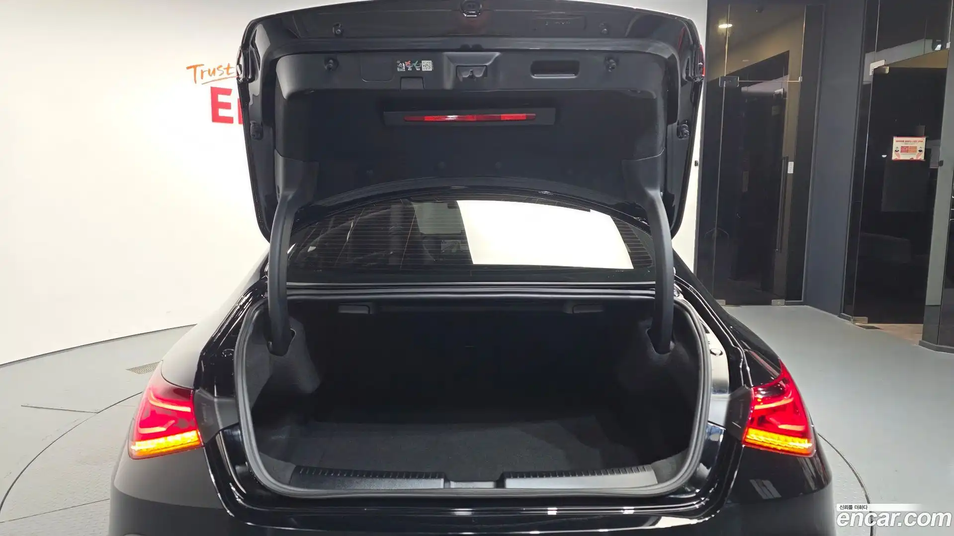 CLA-Class Mercedes-Benz 2022.11-OPTION-024