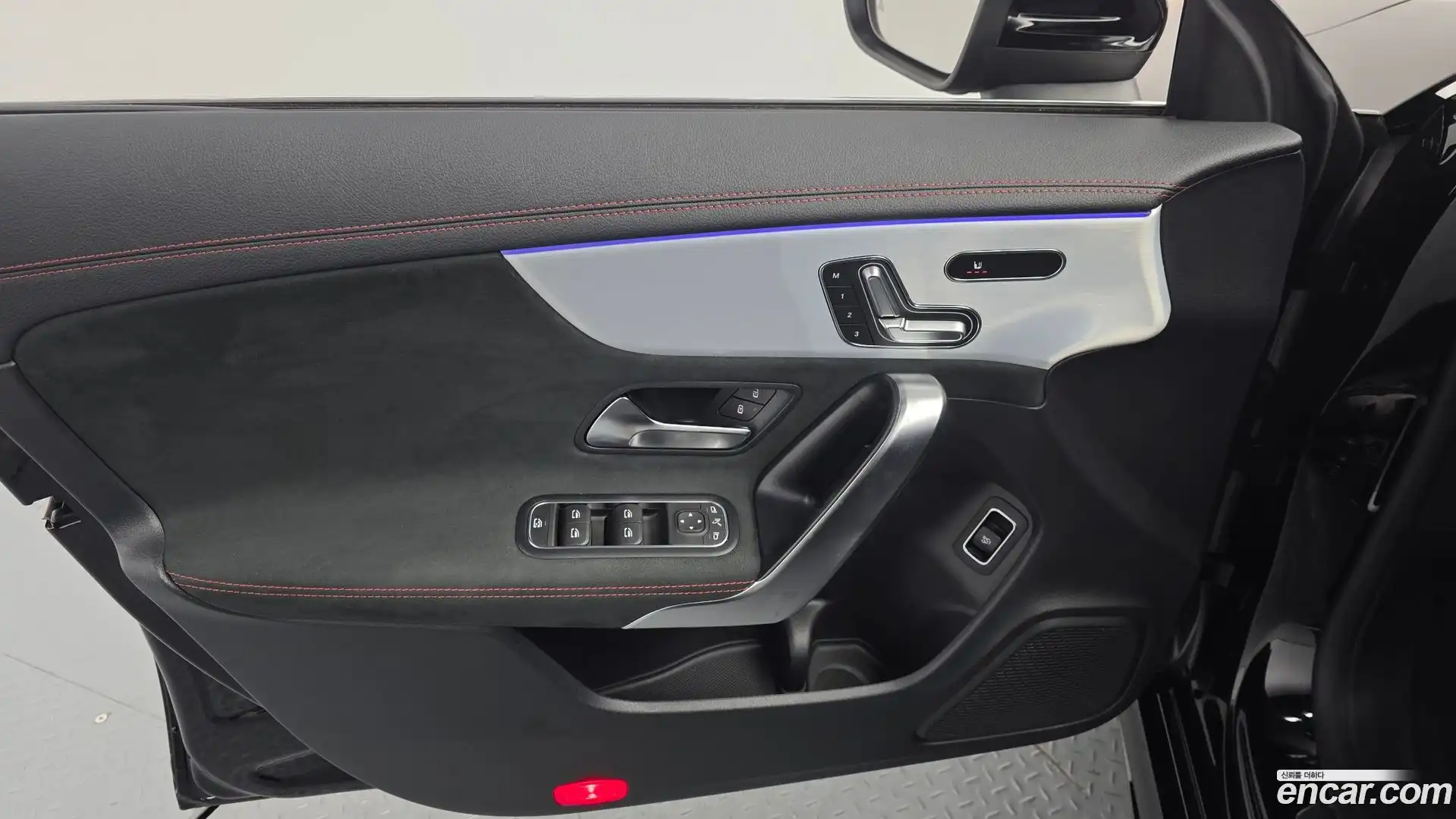 CLA-Class Mercedes-Benz 2022.11-INNER-034