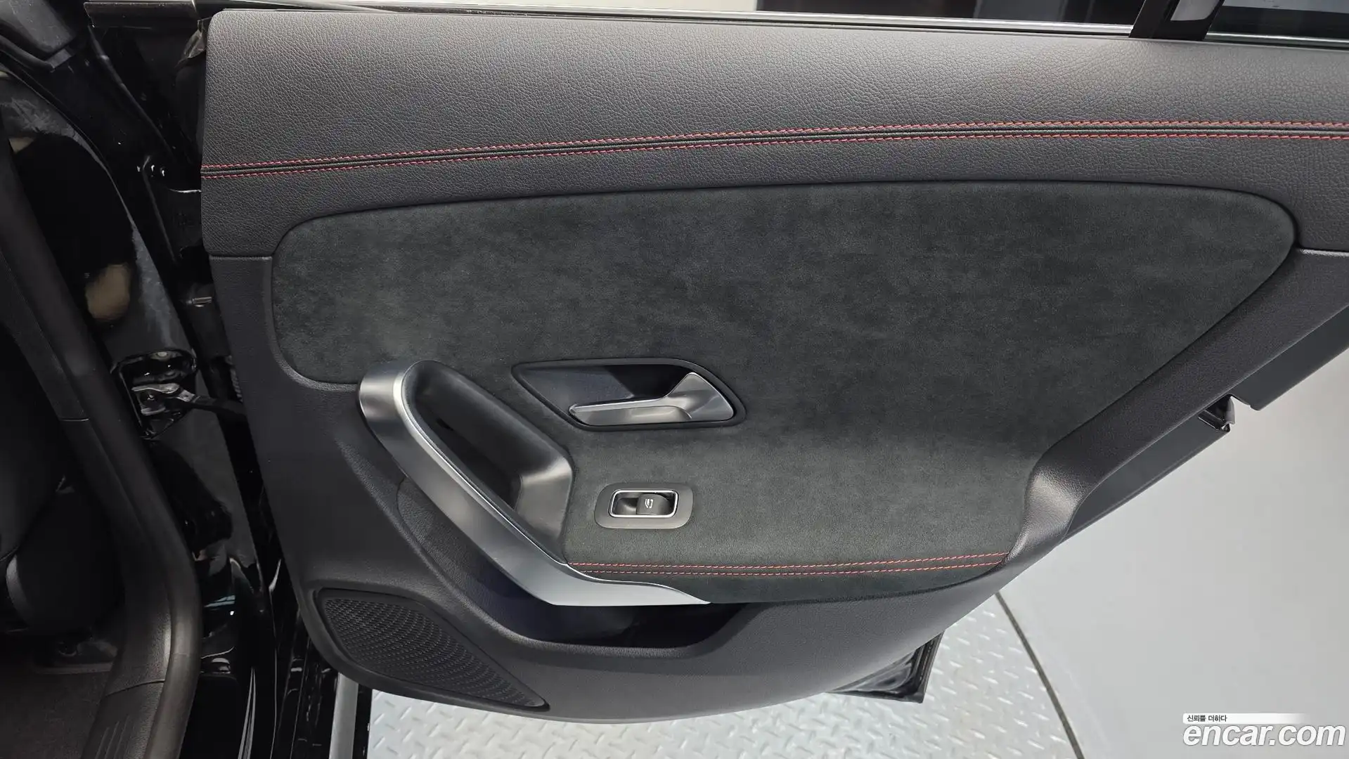 CLA-Class Mercedes-Benz 2022.11-INNER-035