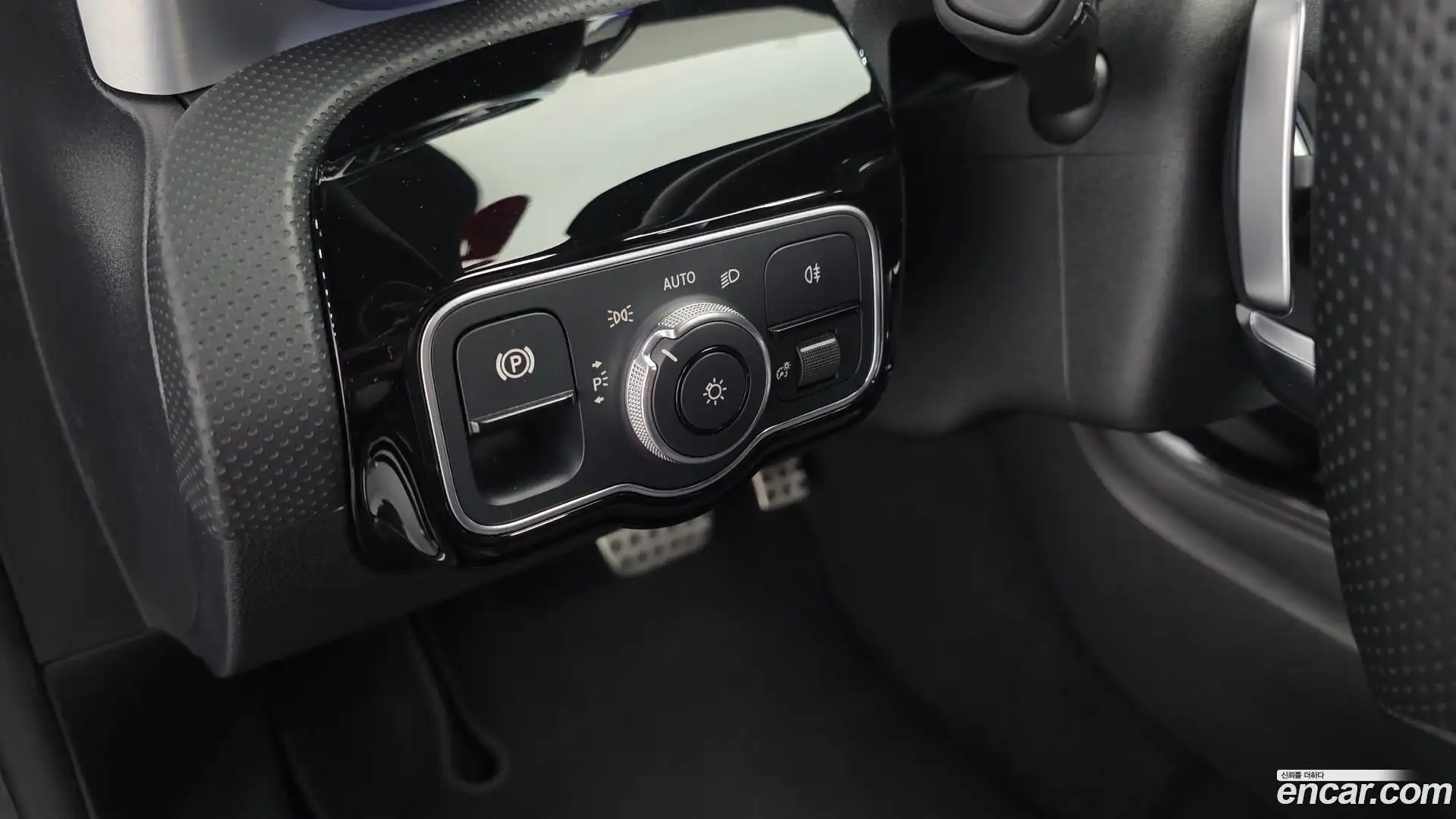 CLA-Class Mercedes-Benz 2022.11-OPTION-042