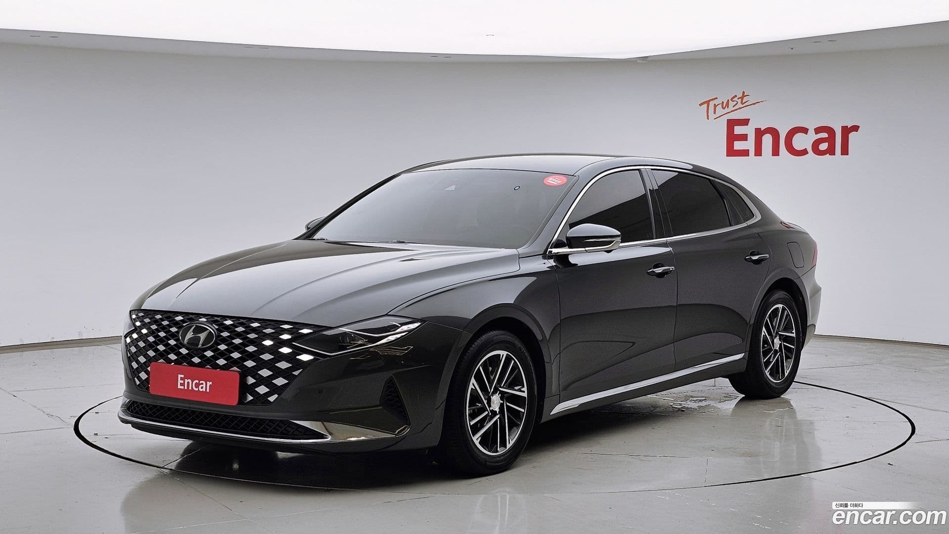 Main__Slider__Photo:Grandeur Hyundai 2020.10-0