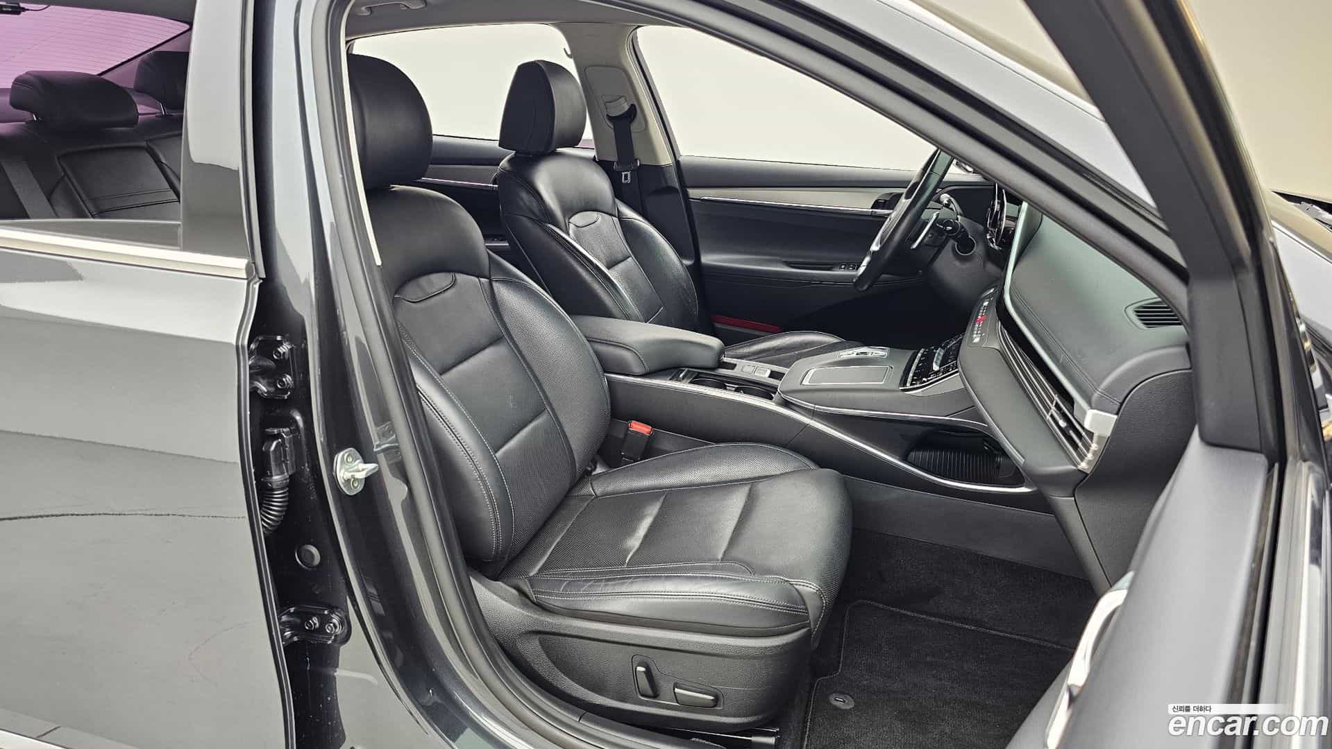 Grandeur Hyundai 2020.10-OPTION-015