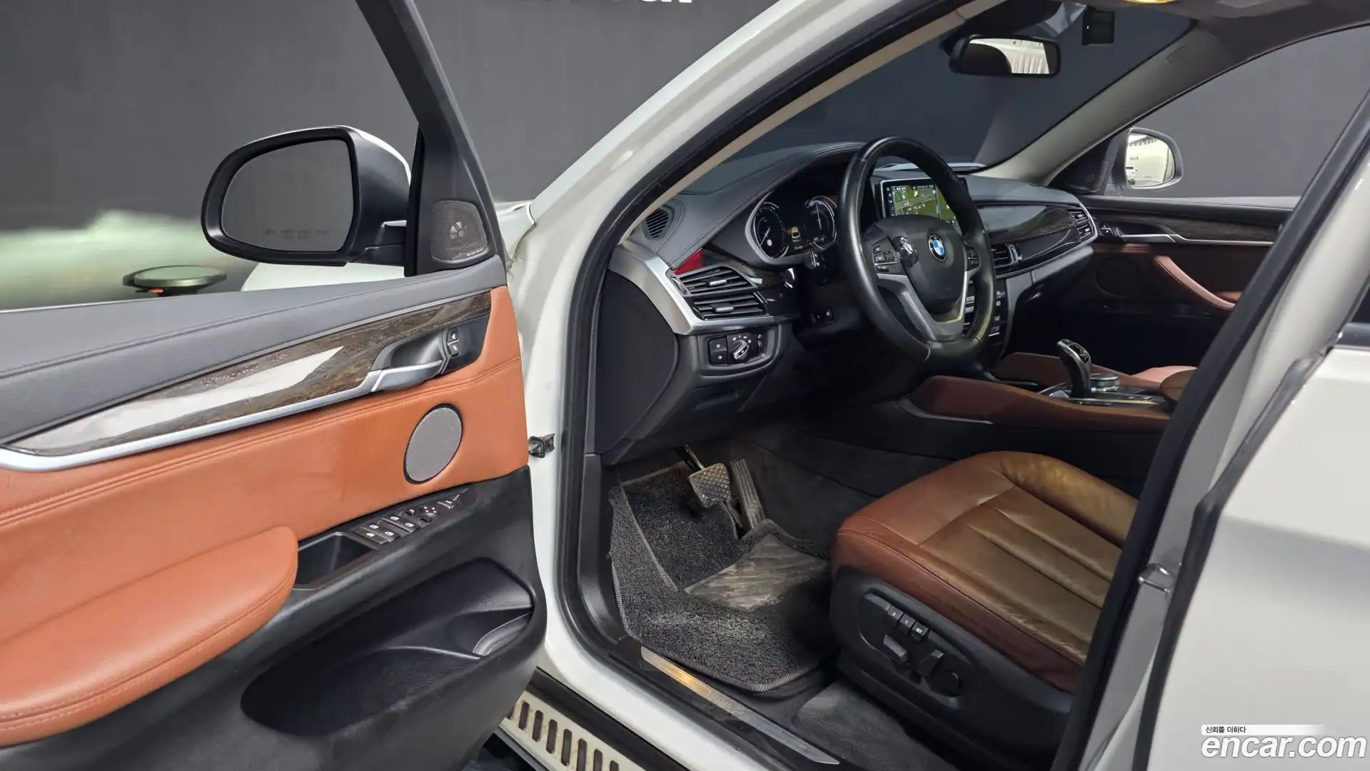 X6 BMW 2017.1-INNER-010