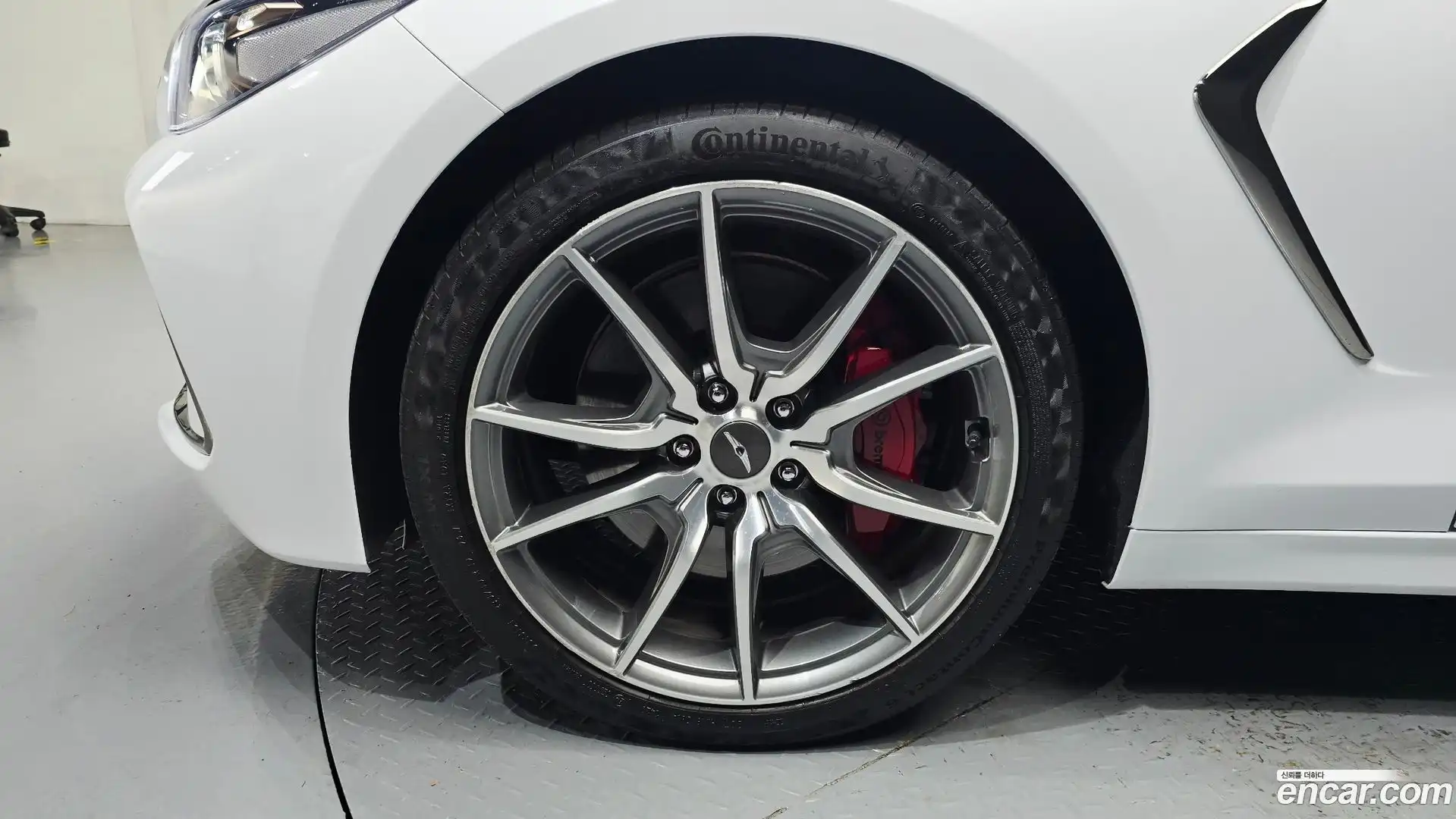 G70 Genesis 2018.10-OUTER-005