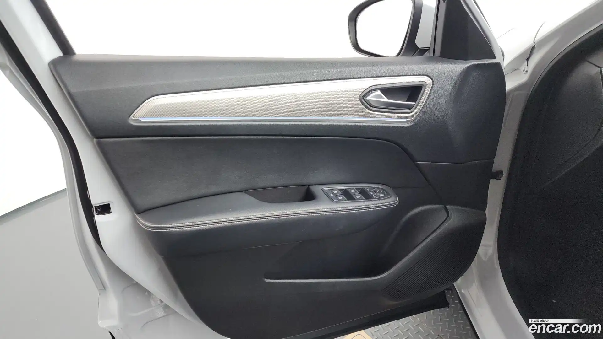 XM3 Renault Korea 2023.1-INNER-034
